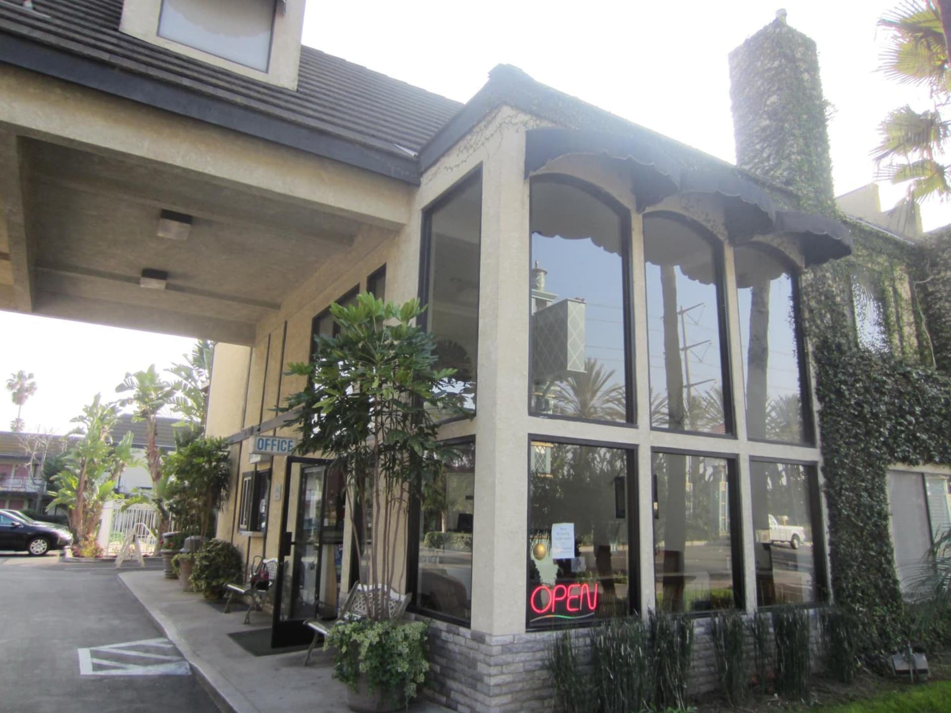 Alamo Inn and Suites - Convention Center gallery photo in Anaheim, CA — image 18