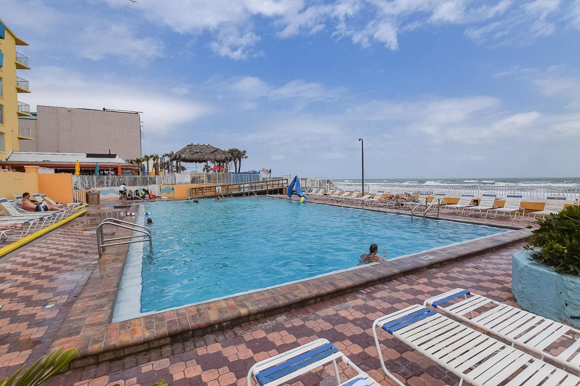 Daytona Beach studio condo with beautiful Ocean view property views in Daytona Beach, FL — gallery photo 3