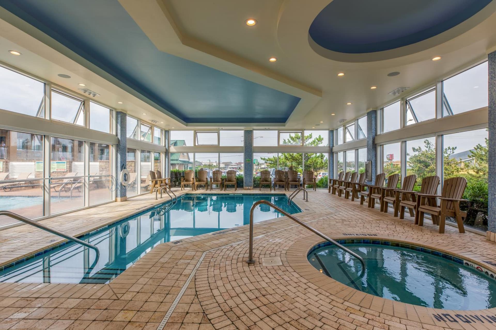 Shutters on the Banks interior in Kill Devil Hills, NC — gallery photo 2