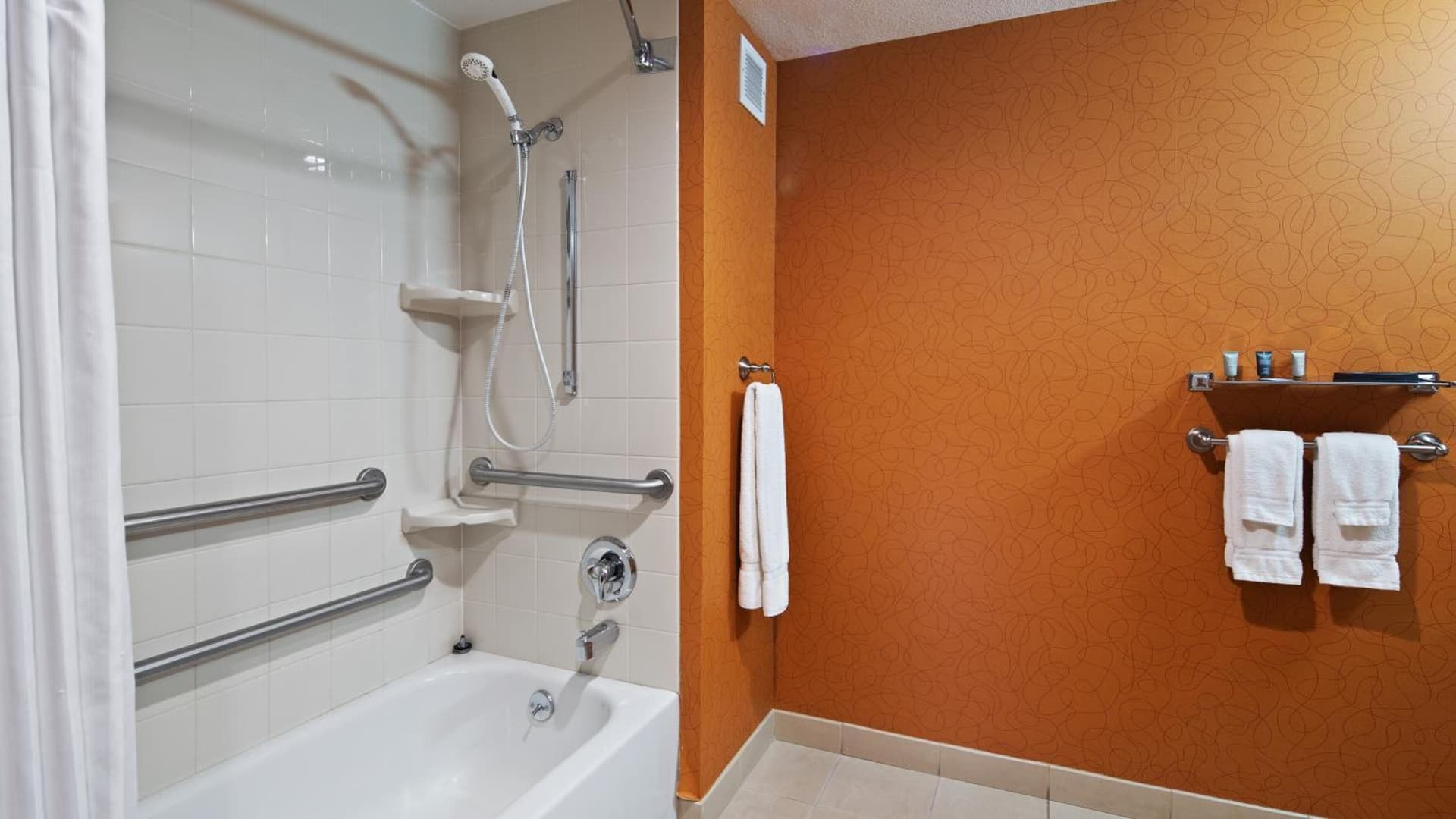 Best Western Plus Fresno Airport Hotel property views in Fresno, CA — gallery photo 3