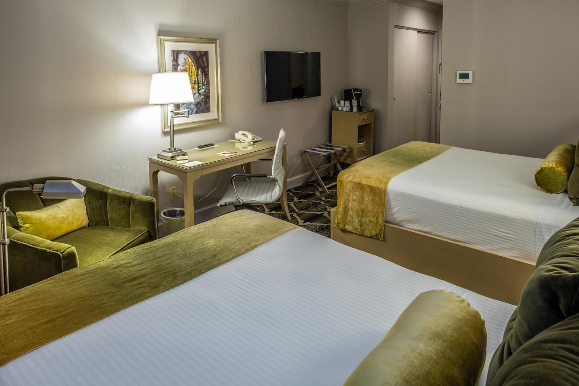Bell Tower Hotel interior in Ann Arbor, MI — gallery photo 2