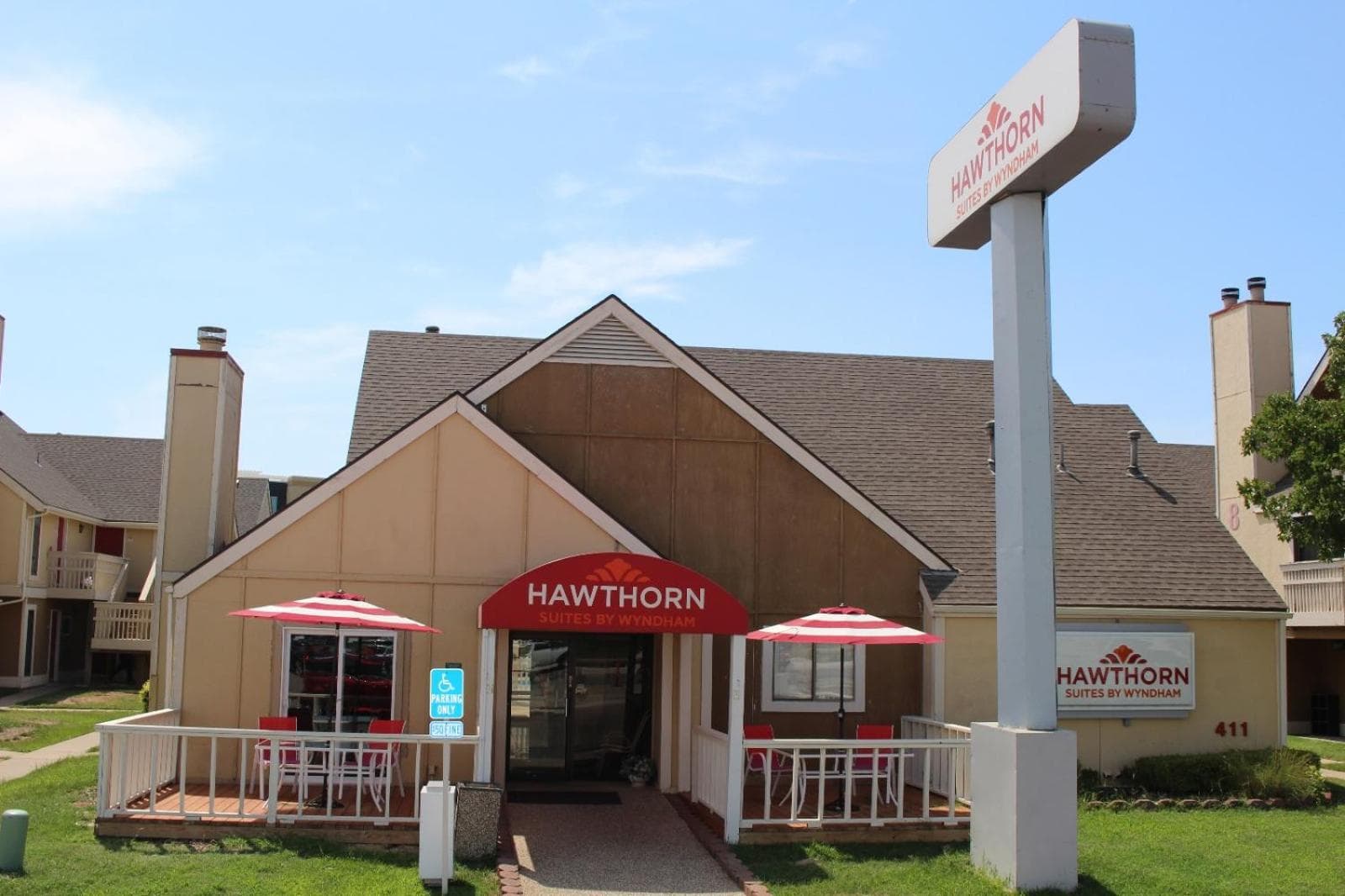 Hawthorn Extended Stay by Wyndham Wichita featured exterior or lobby in Wichita, KS — similar hotel