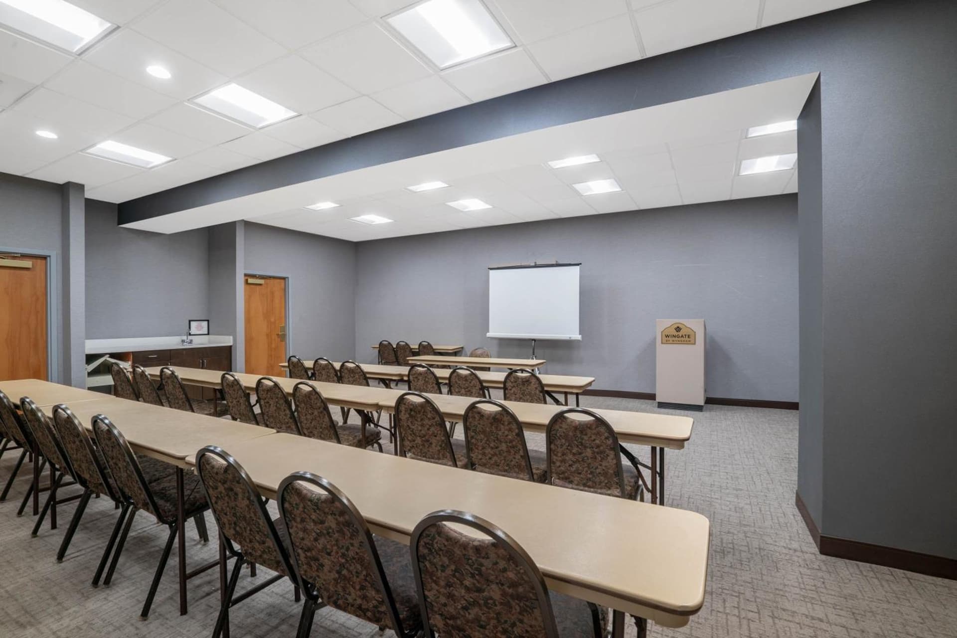 Wingate by Wyndham Charlotte Airport gallery photo in Charlotte, NC — image 6