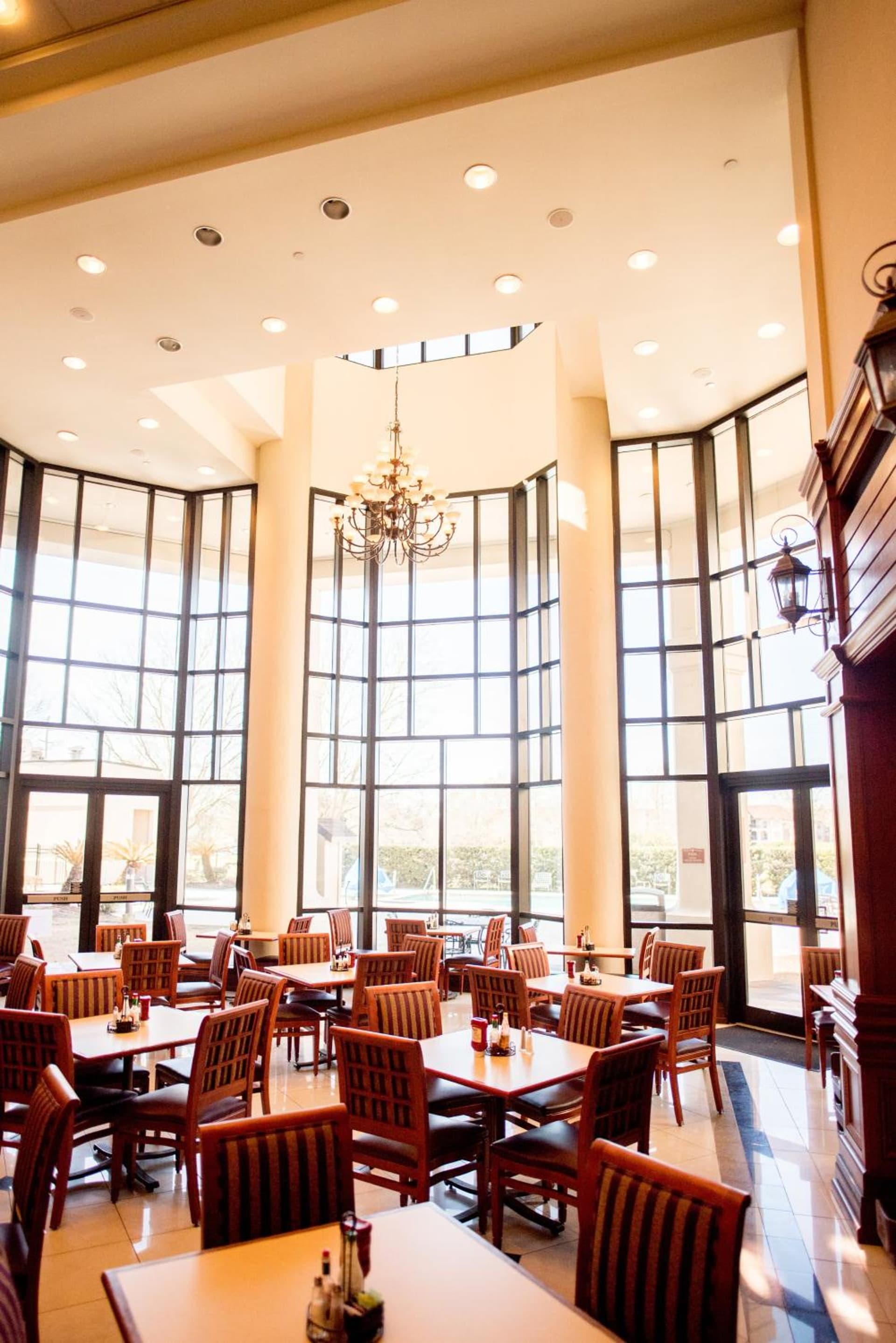 The Cook Hotel and Conference Center at LSU gallery photo in Baton Rouge, LA — image 12