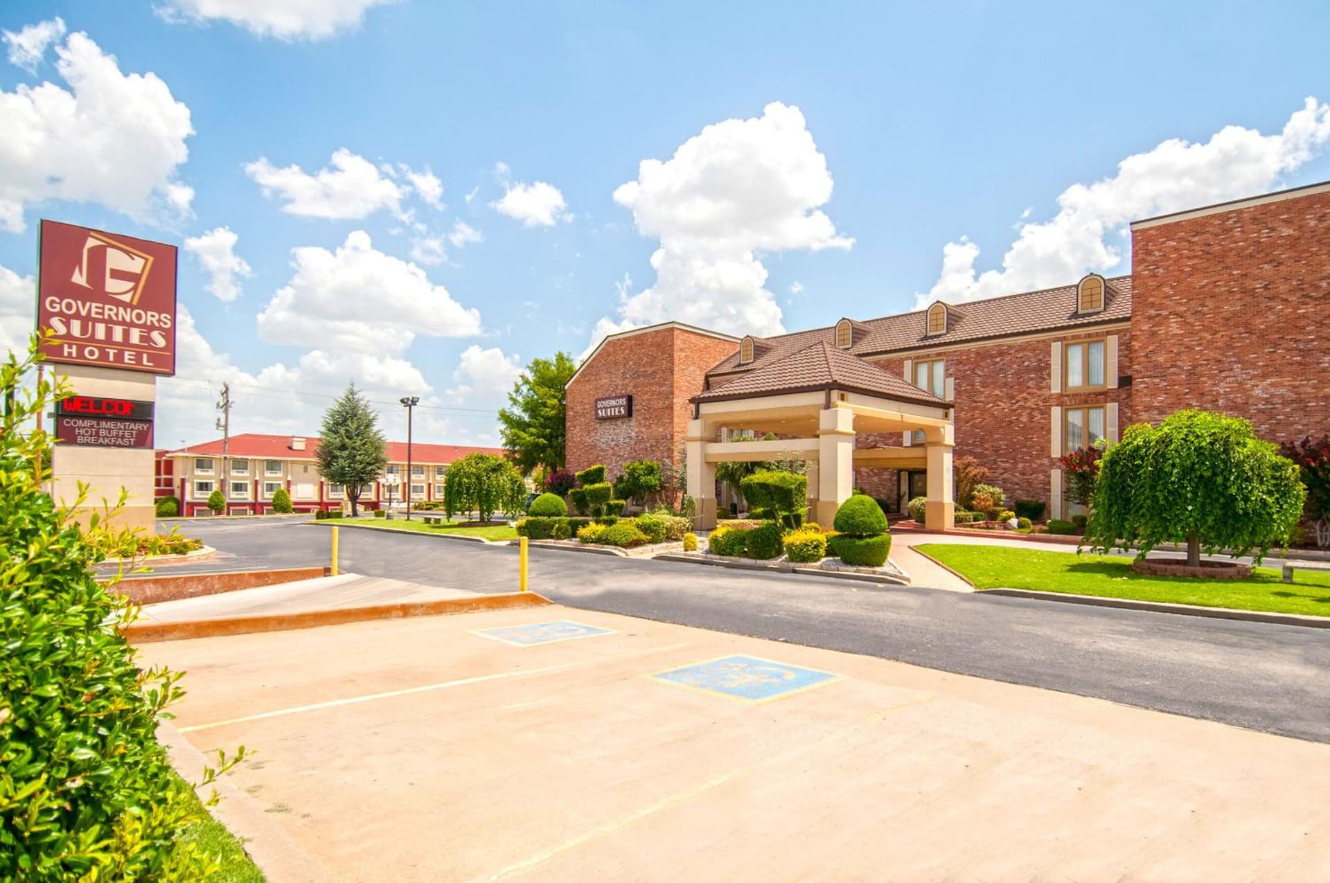 Governors Suites Hotel Oklahoma City Airport Area featured exterior or lobby in Oklahoma City, OK — similar hotel