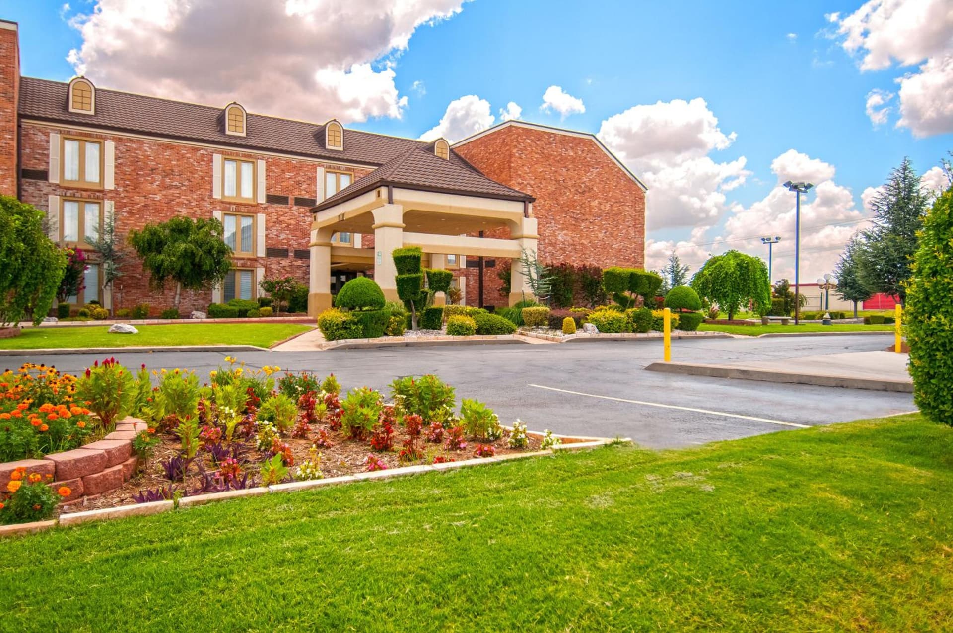 Governors Suites Hotel Oklahoma City Airport Area property views in Oklahoma City, OK — gallery photo 3