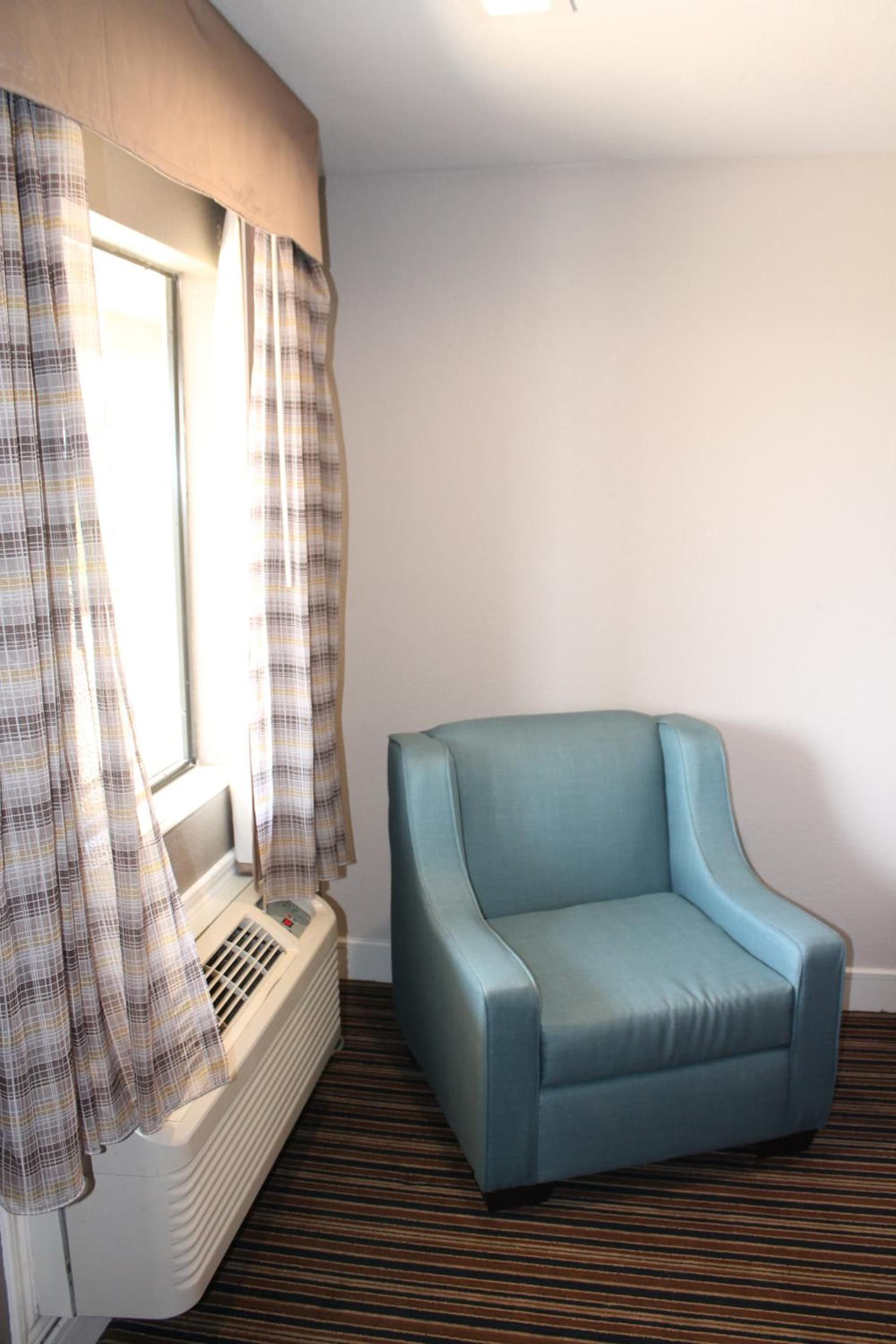 Quality Inn & Suites Port Arthur - Nederland gallery photo in Port Arthur, TX — image 31