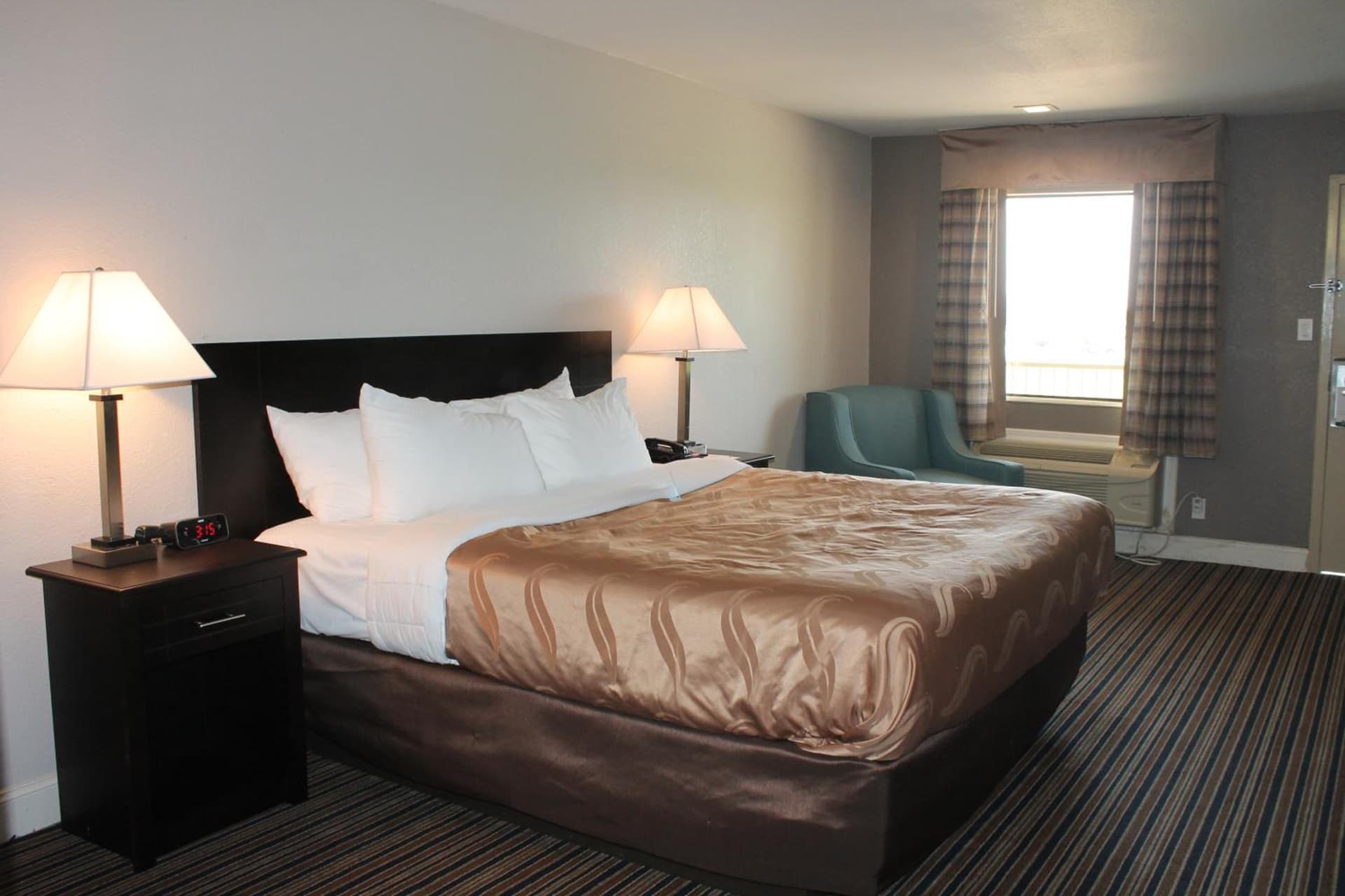 Quality Inn & Suites Port Arthur - Nederland gallery photo in Port Arthur, TX — image 41