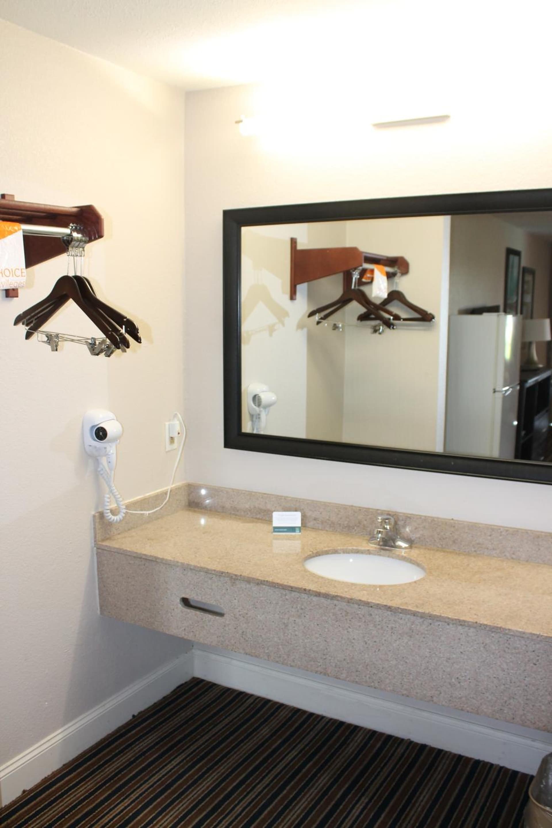 Quality Inn & Suites Port Arthur - Nederland gallery photo in Port Arthur, TX — image 8