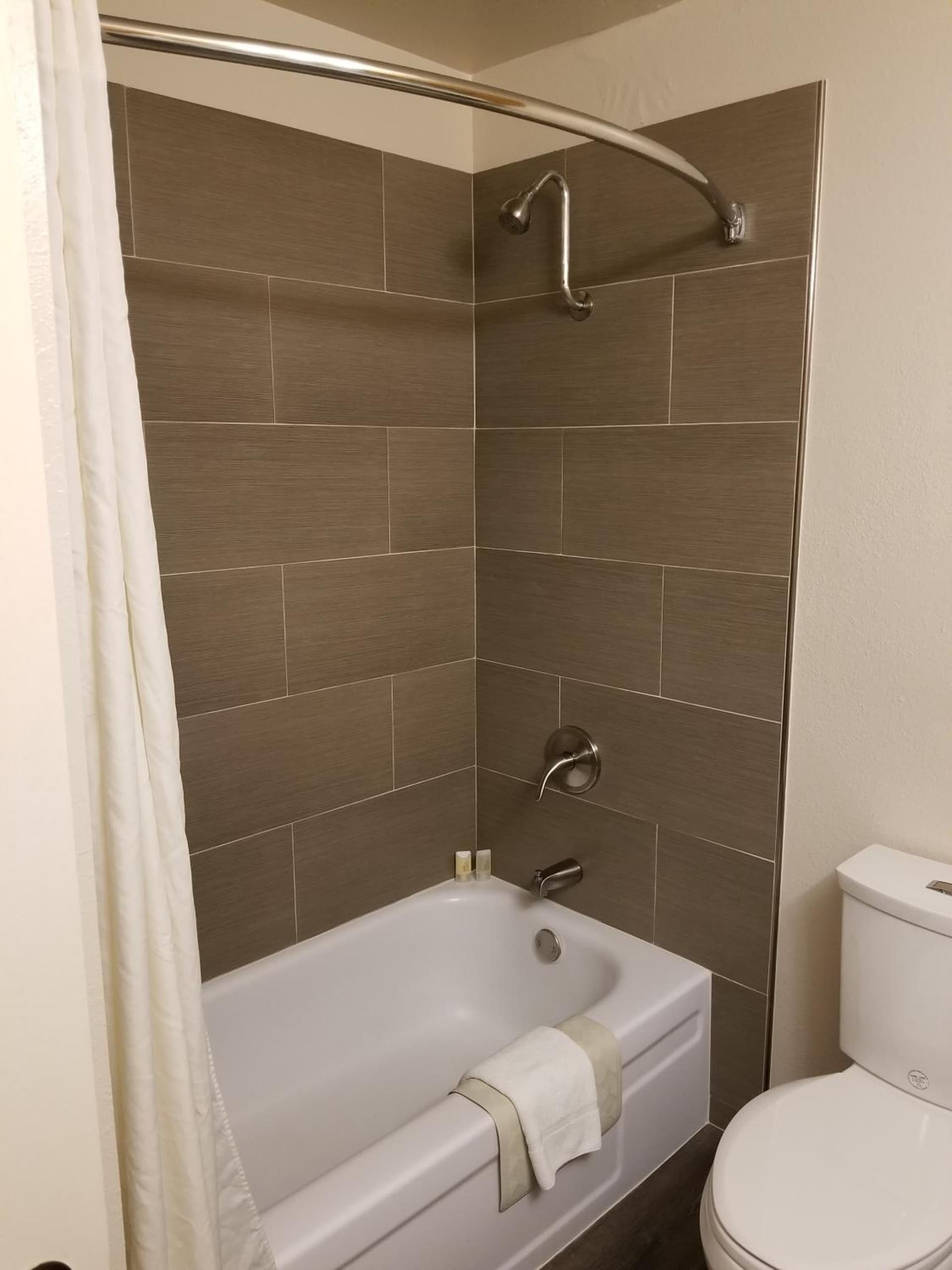 Coast Inn at Lake Hood property views in Anchorage, AK — gallery photo 3