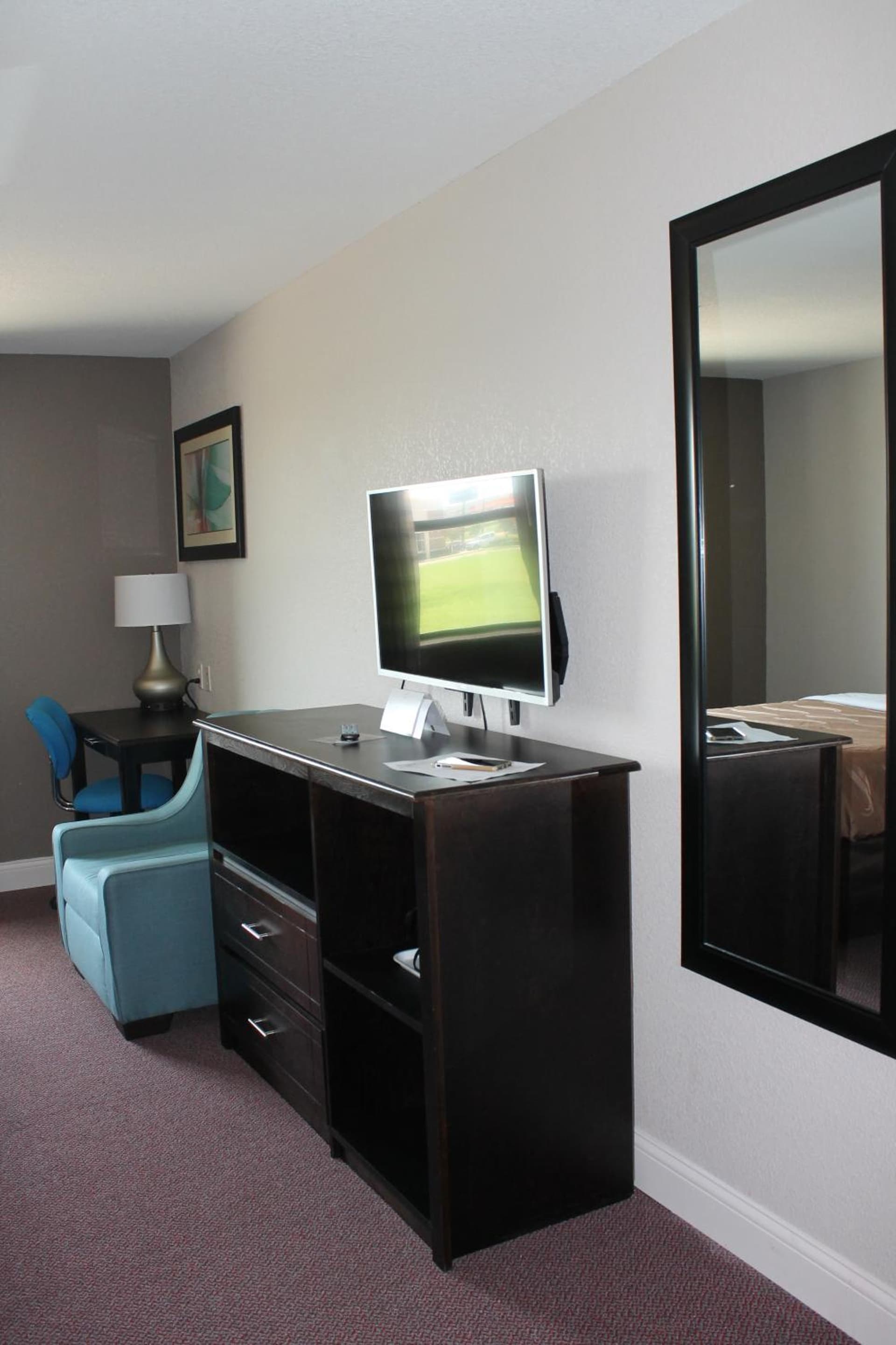 Quality Inn & Suites Port Arthur - Nederland gallery photo in Port Arthur, TX — image 27