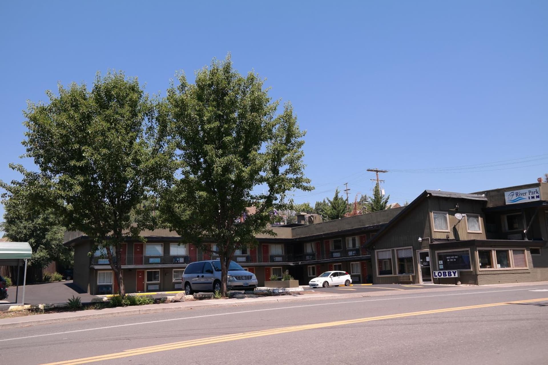 River Park Inn interior in Klamath Falls, OR — gallery photo 2