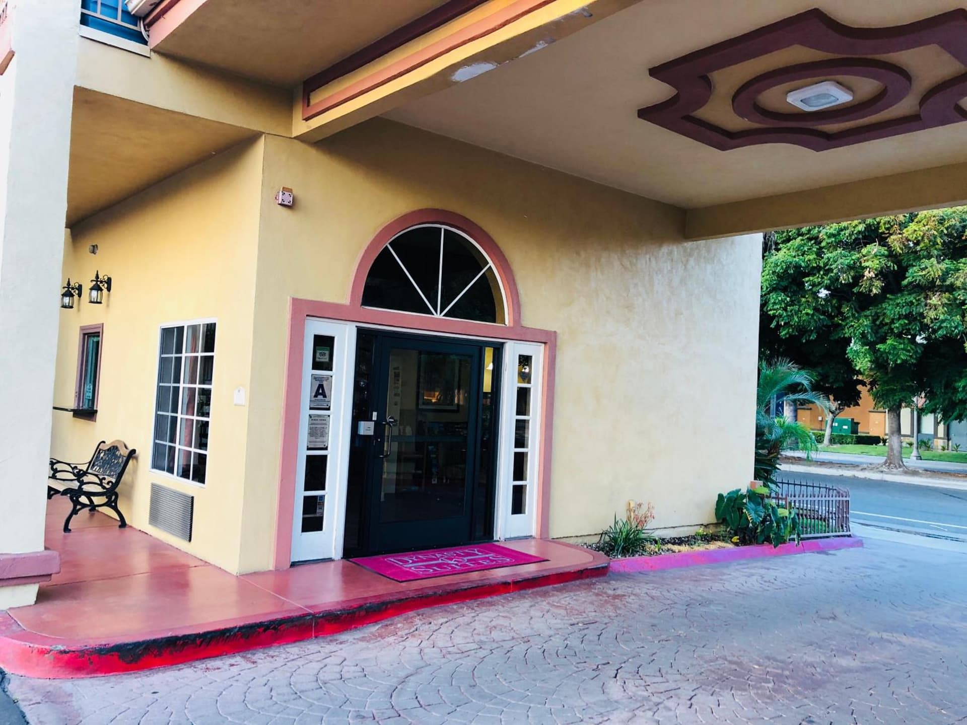 Dynasty Suites Hotel gallery photo in Riverside, CA — image 12