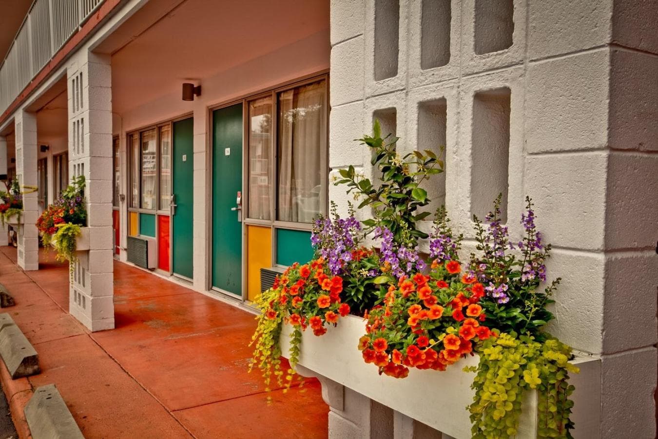 The Thunderbird Inn exterior or lobby in Savannah, GA — main listing photo