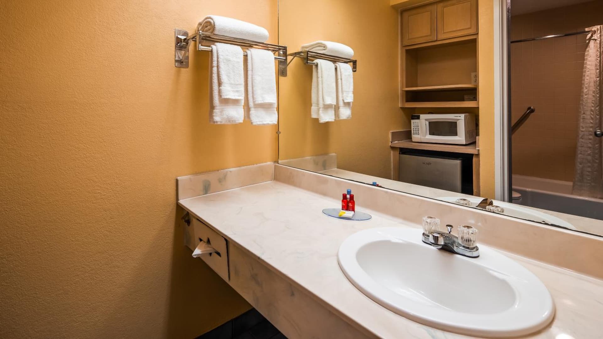 Quality Inn & Suites Fayetteville I-95 gallery photo in Fayetteville, NC — image 56