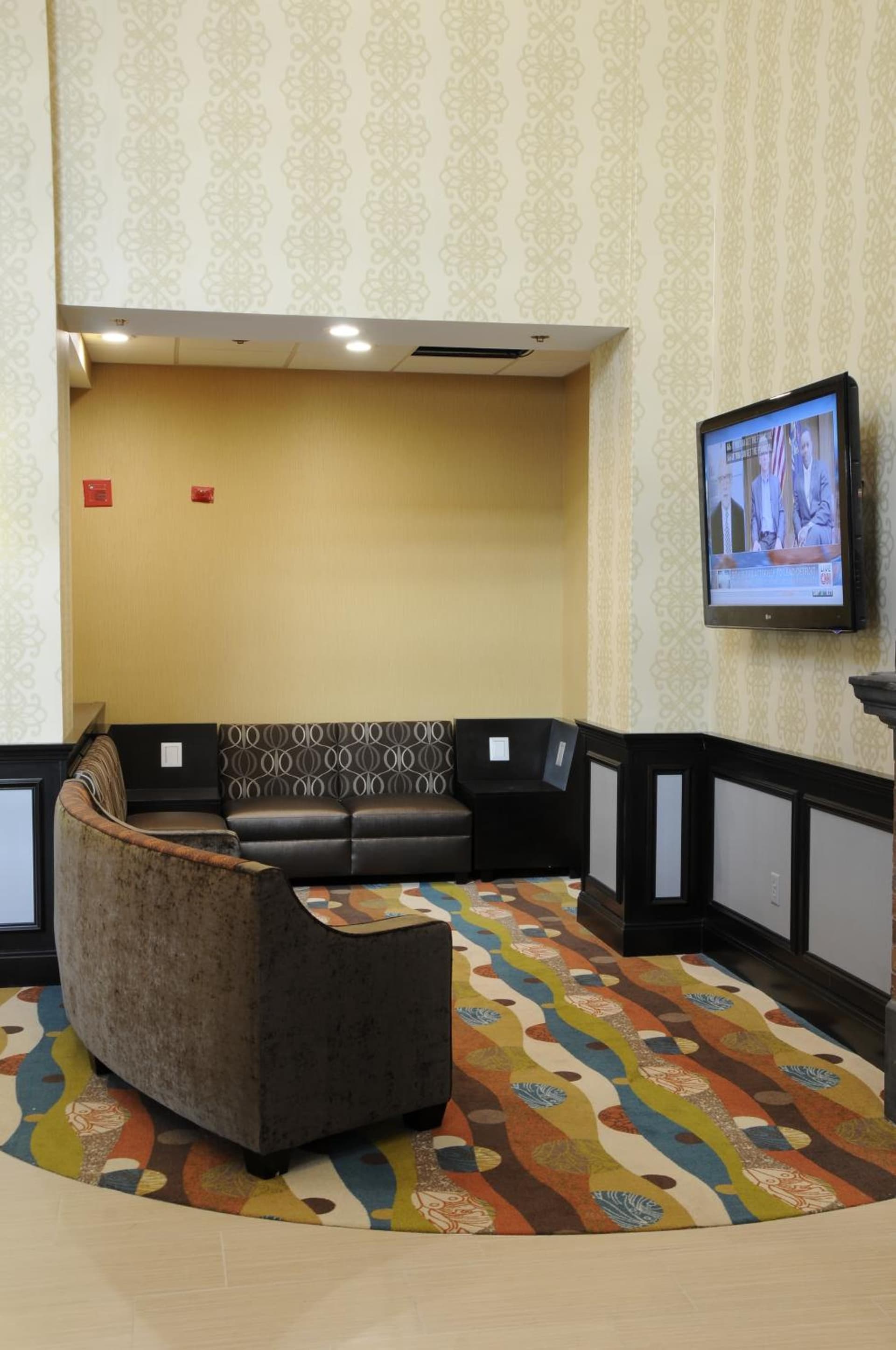 Days Inn by Wyndham Baltimore Inner Harbor gallery photo in Baltimore, MD — image 13