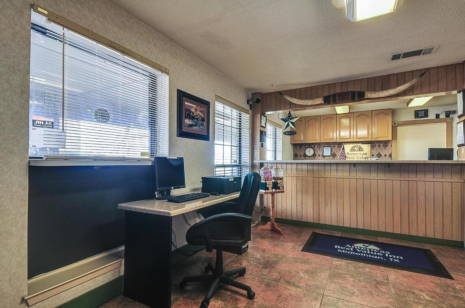Americas Best Value Inn Midlothian gallery photo in Midlothian, TX — image 17