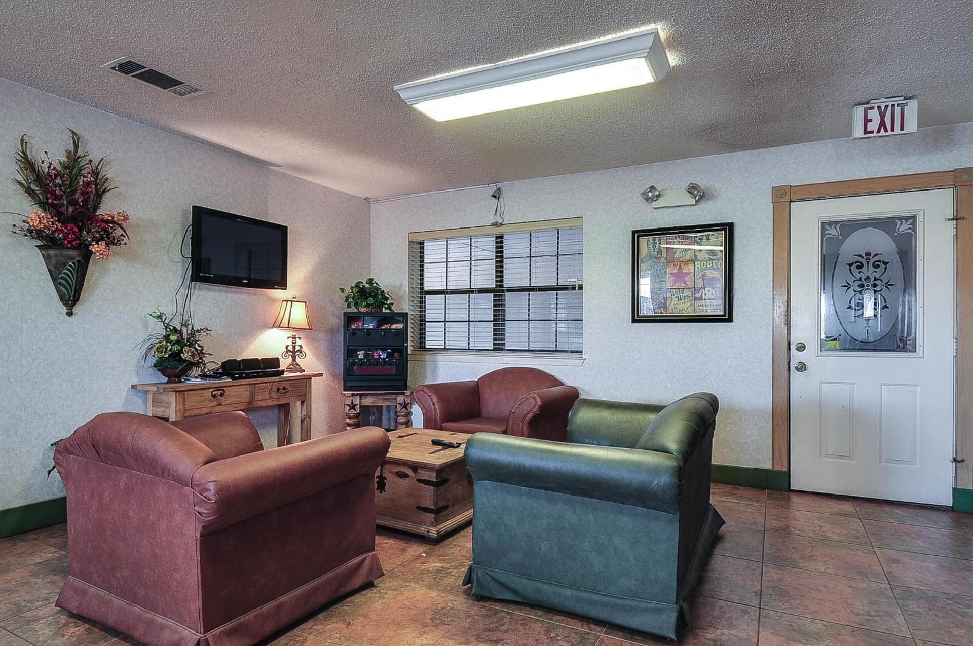 Americas Best Value Inn Midlothian gallery photo in Midlothian, TX — image 7