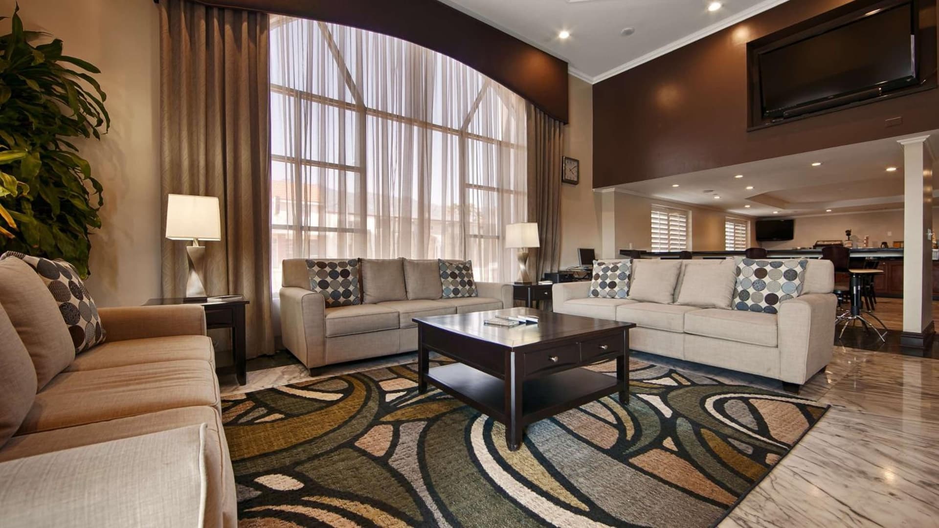 Best Western Pasadena Royale Inn & Suites gallery photo in Pasadena, CA — image 9
