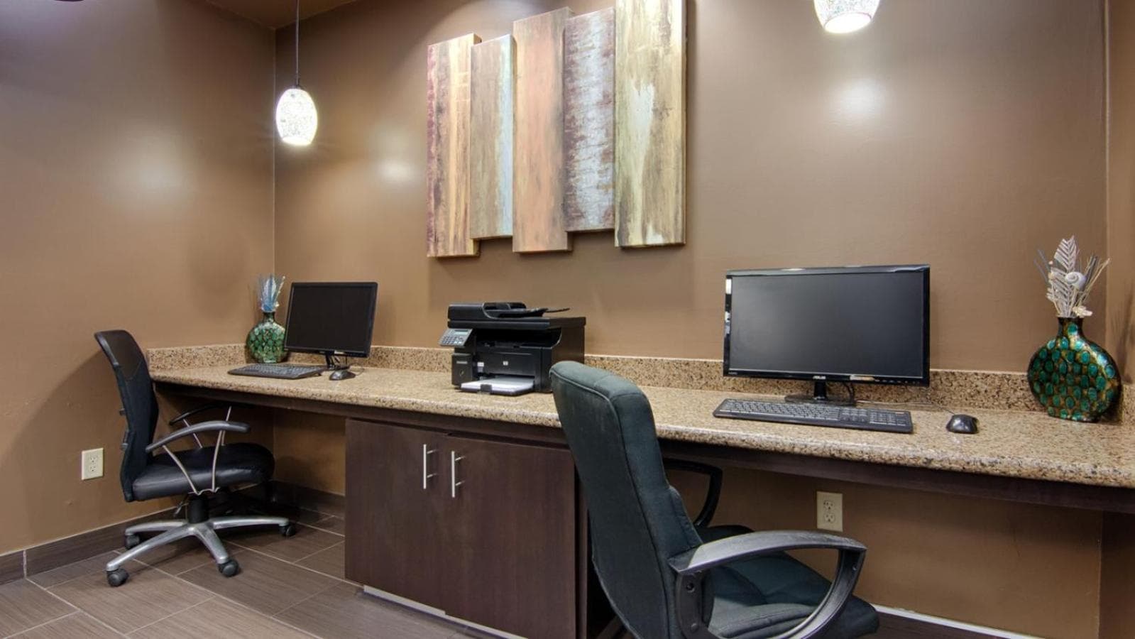 Best Western Plus Seawall Inn & Suites by the Beach gallery photo in Galveston, TX — image 10