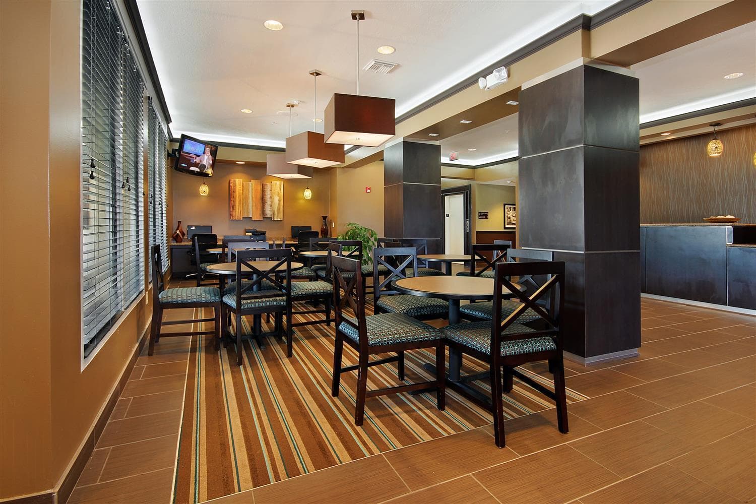 Best Western Plus Seawall Inn & Suites by the Beach property views in Galveston, TX — gallery photo 3