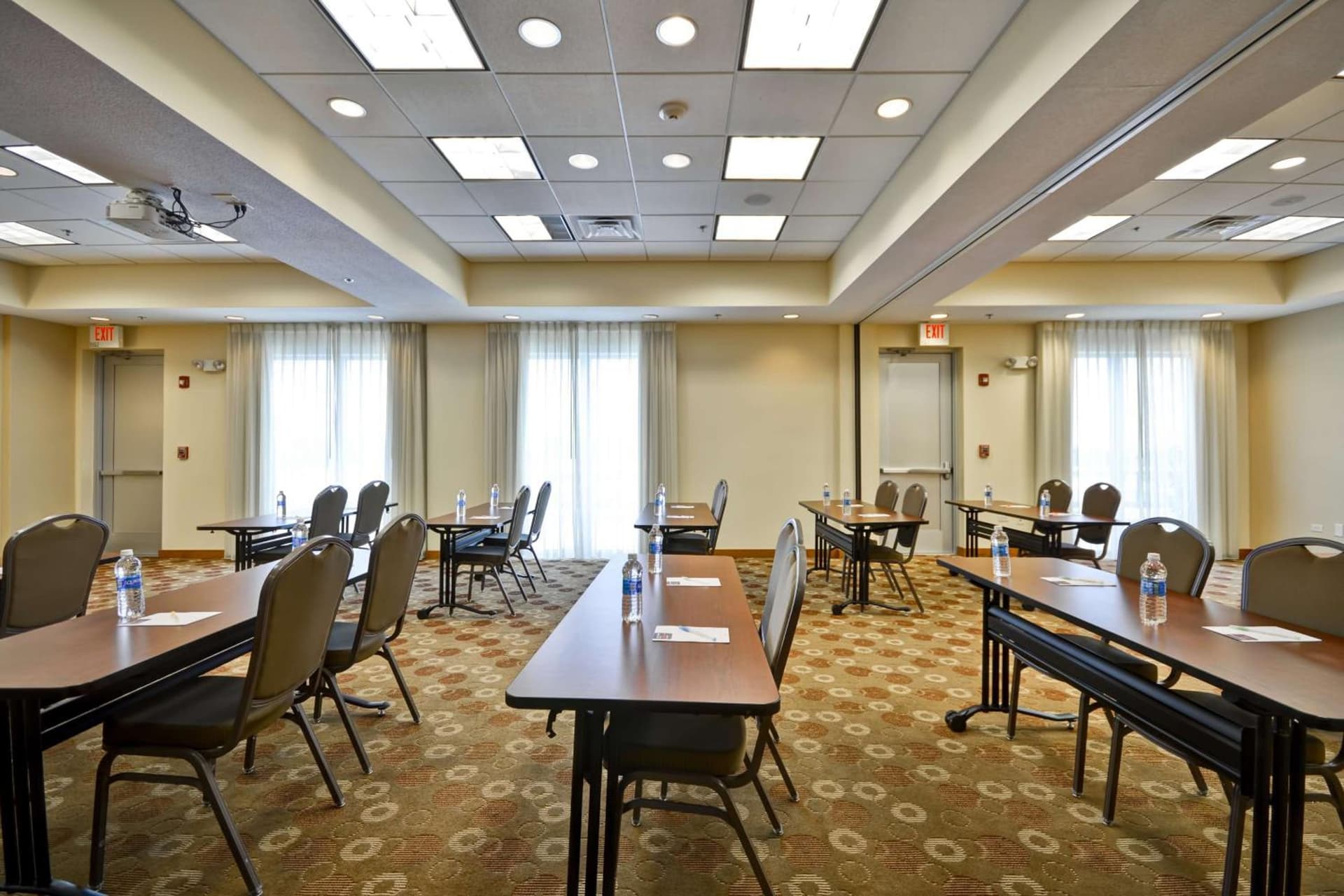 Hyatt Place Chicago/Naperville/Warrenville gallery photo in Warrenville, IL — image 5