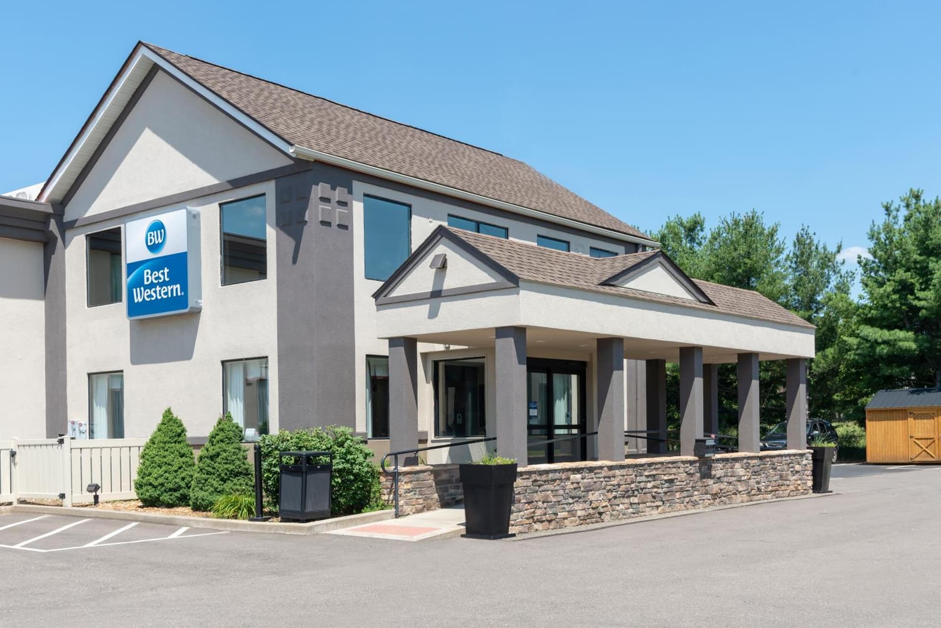 Best Western Dutch Valley Inn gallery photo in New Philadelphia, OH — image 4