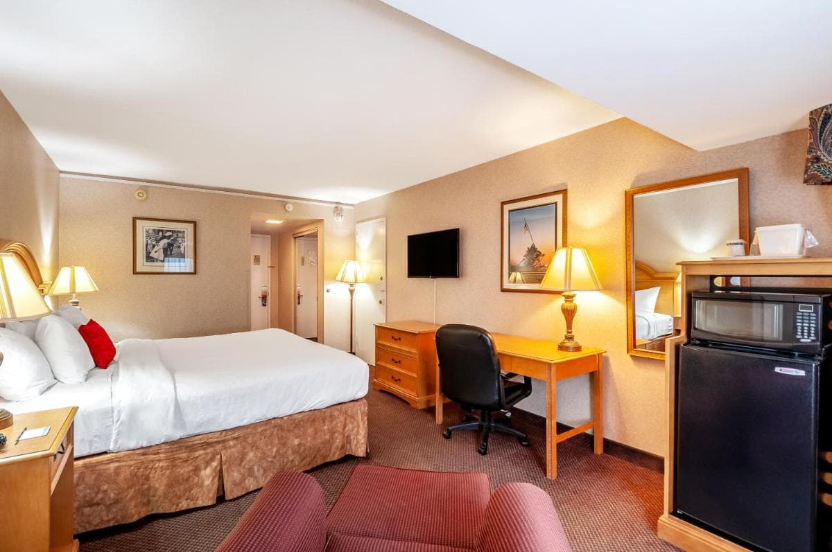 Red Lion Hotel Rosslyn Iwo Jima gallery photo in Arlington, VA — image 15