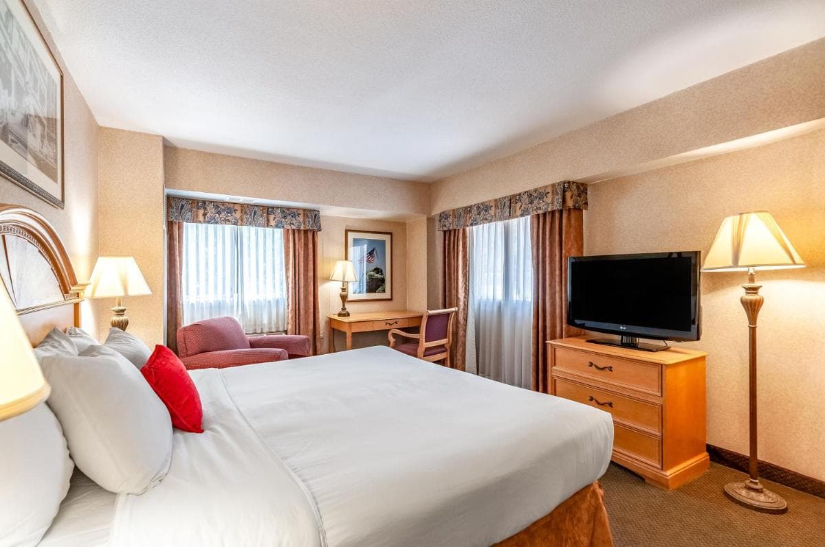 Red Lion Hotel Rosslyn Iwo Jima gallery photo in Arlington, VA — image 12