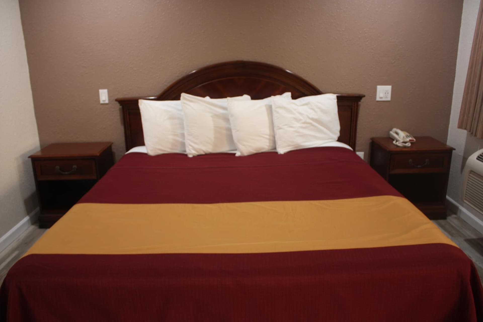 Value Inn & Suites property views in Redding, CA — gallery photo 3