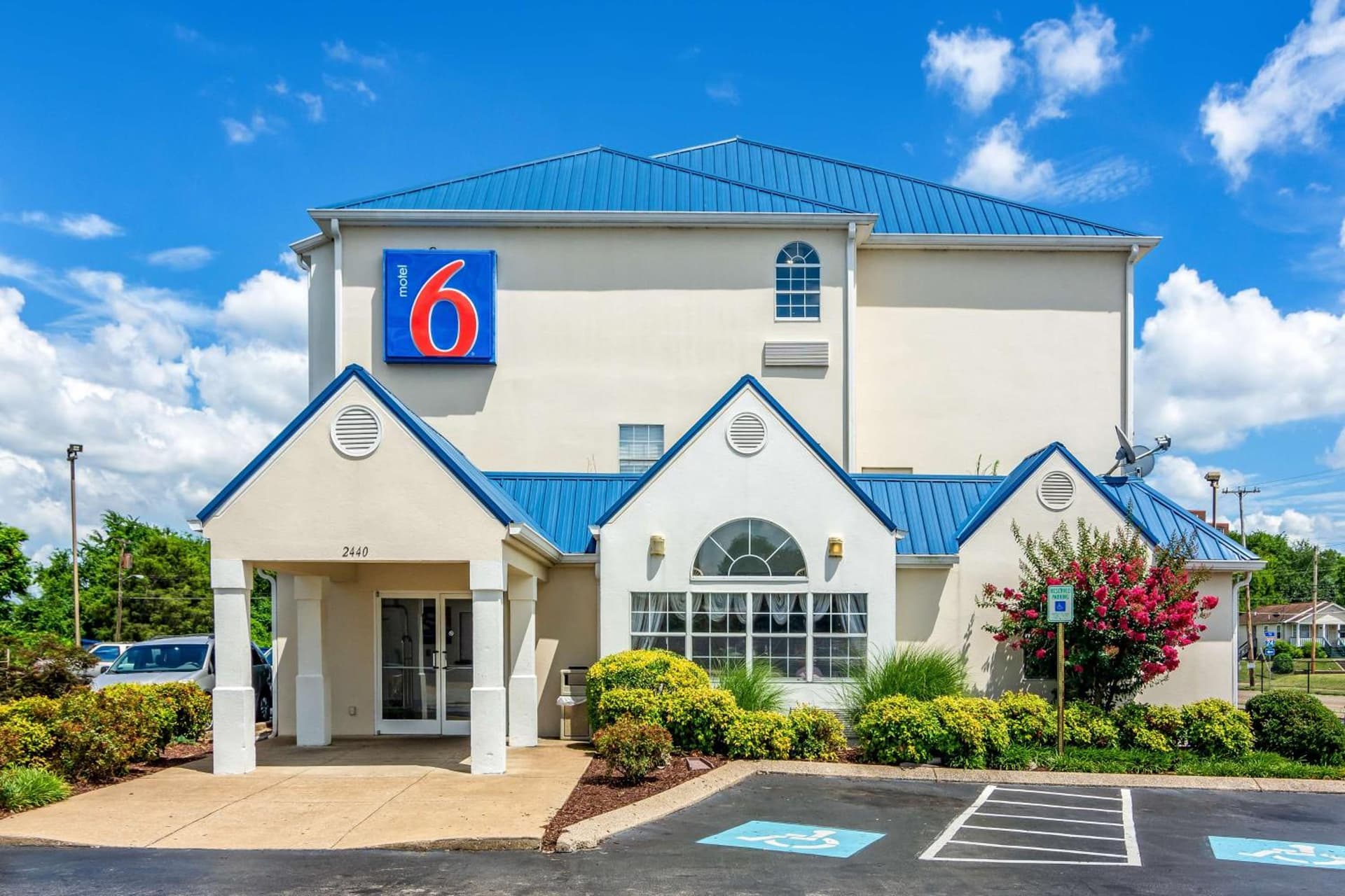 Motel 6 Chattanooga Downtown featured exterior or lobby in Chattanooga, TN — similar hotel