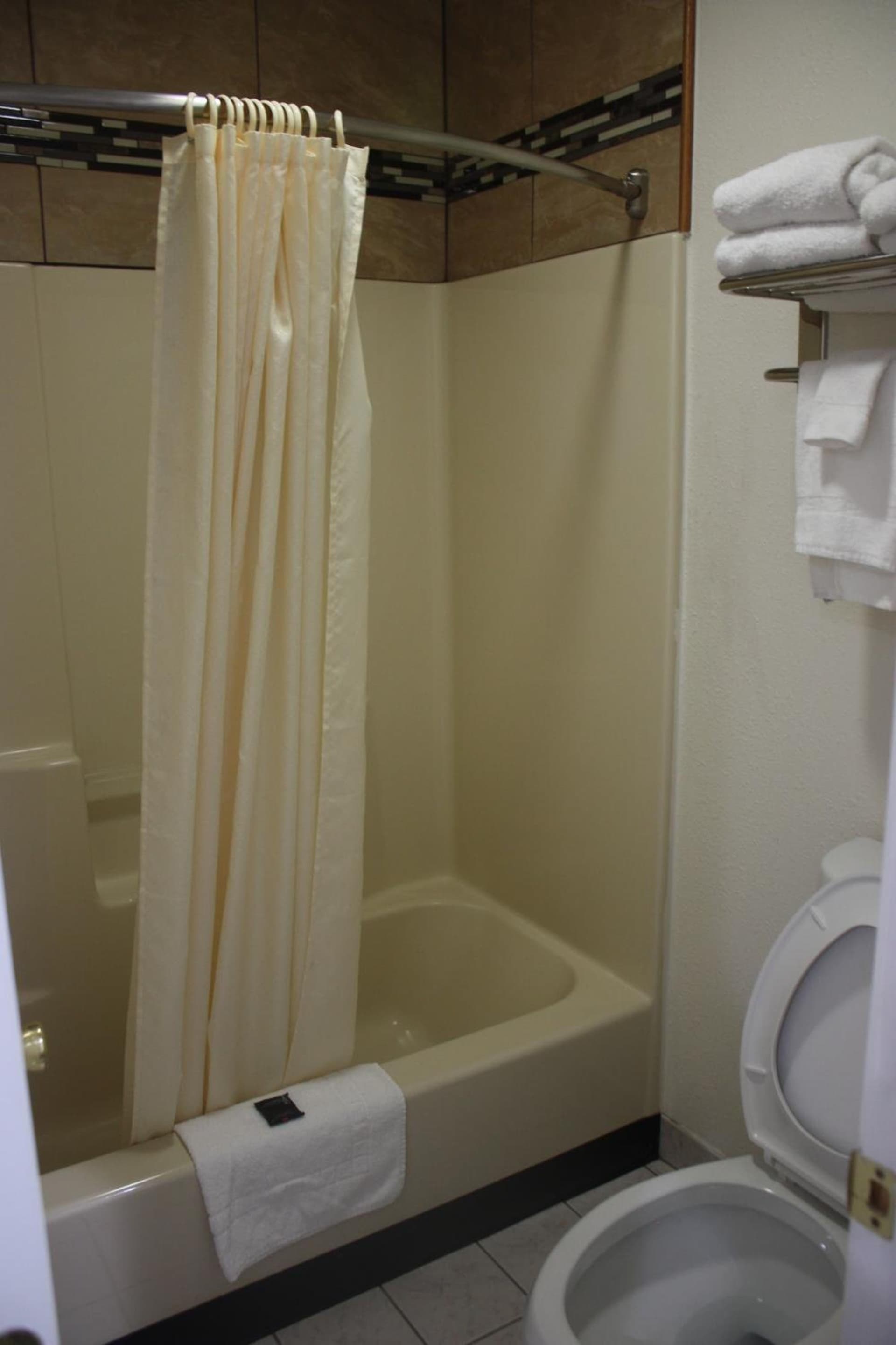 Value Inn & Suites gallery photo in Redding, CA — image 20
