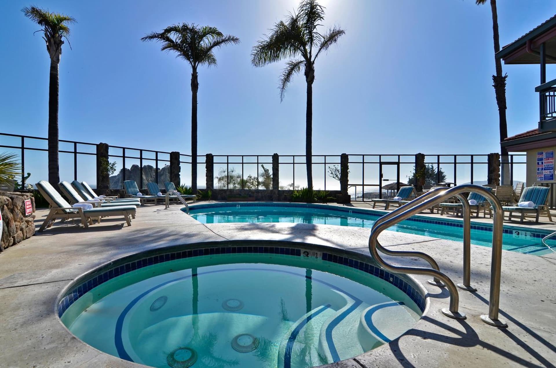 Inn at the Cove gallery photo in Pismo Beach, CA — image 15