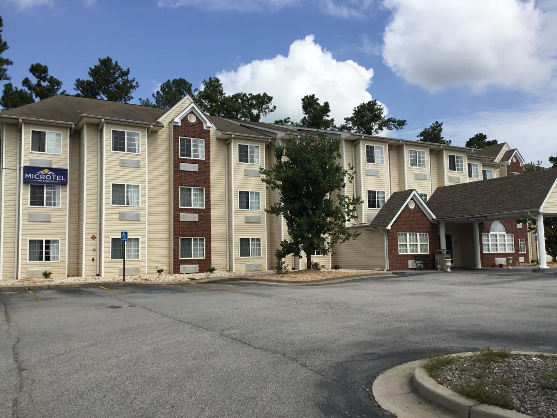 Microtel Inn & Suites by Wyndham Augusta/Riverwatch interior in Augusta, GA — gallery photo 2