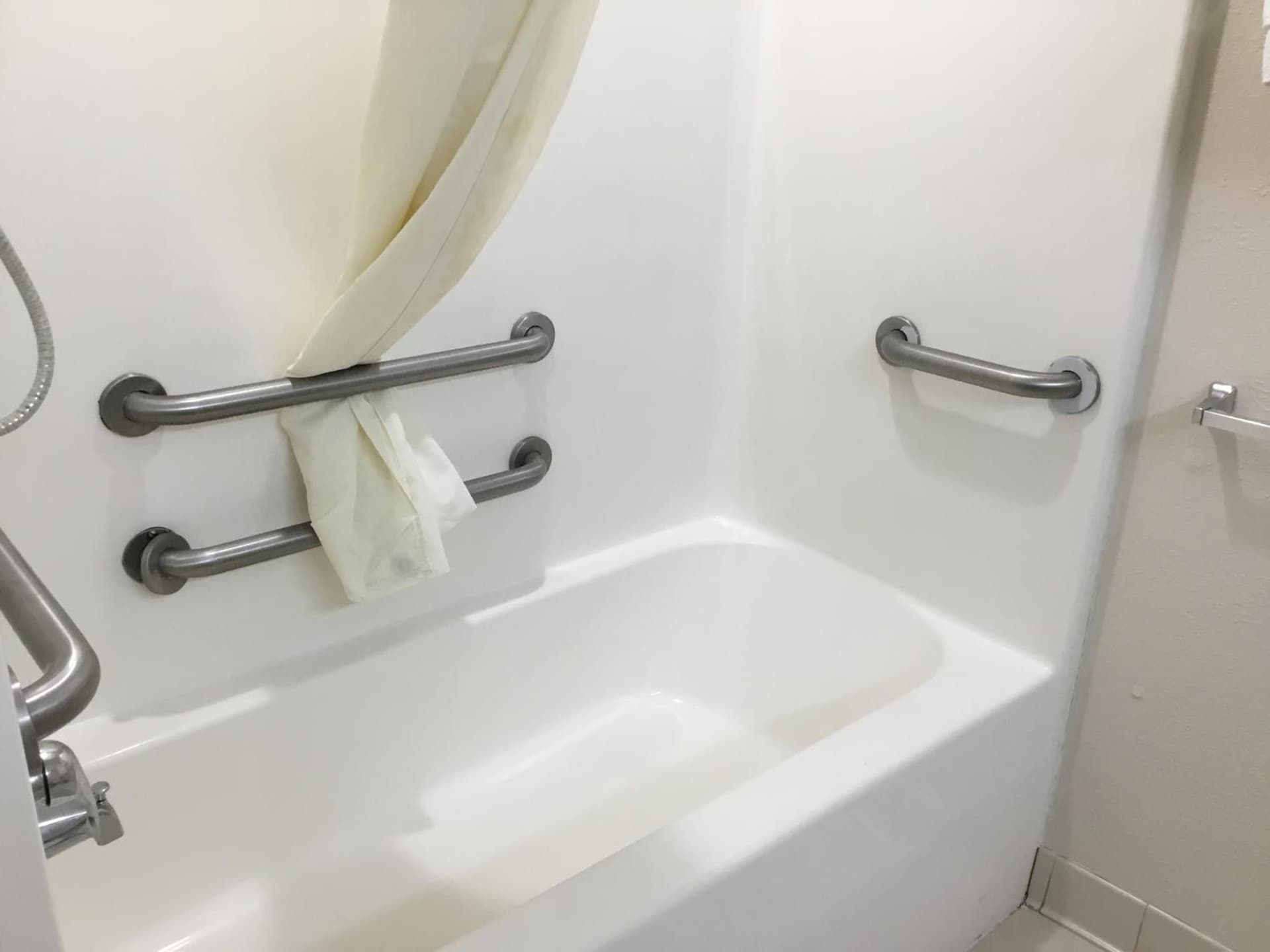 Microtel Inn & Suites by Wyndham Augusta/Riverwatch gallery photo in Augusta, GA — image 60