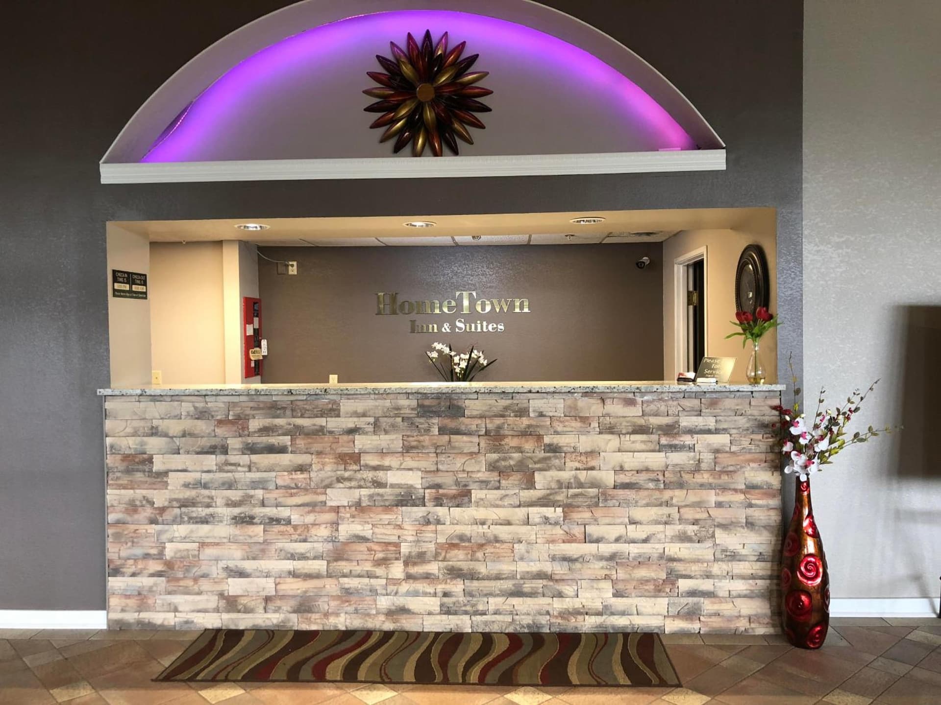 HomeTown Inn and Suites Belle Plaine property views in Belle Plaine, MN — gallery photo 3