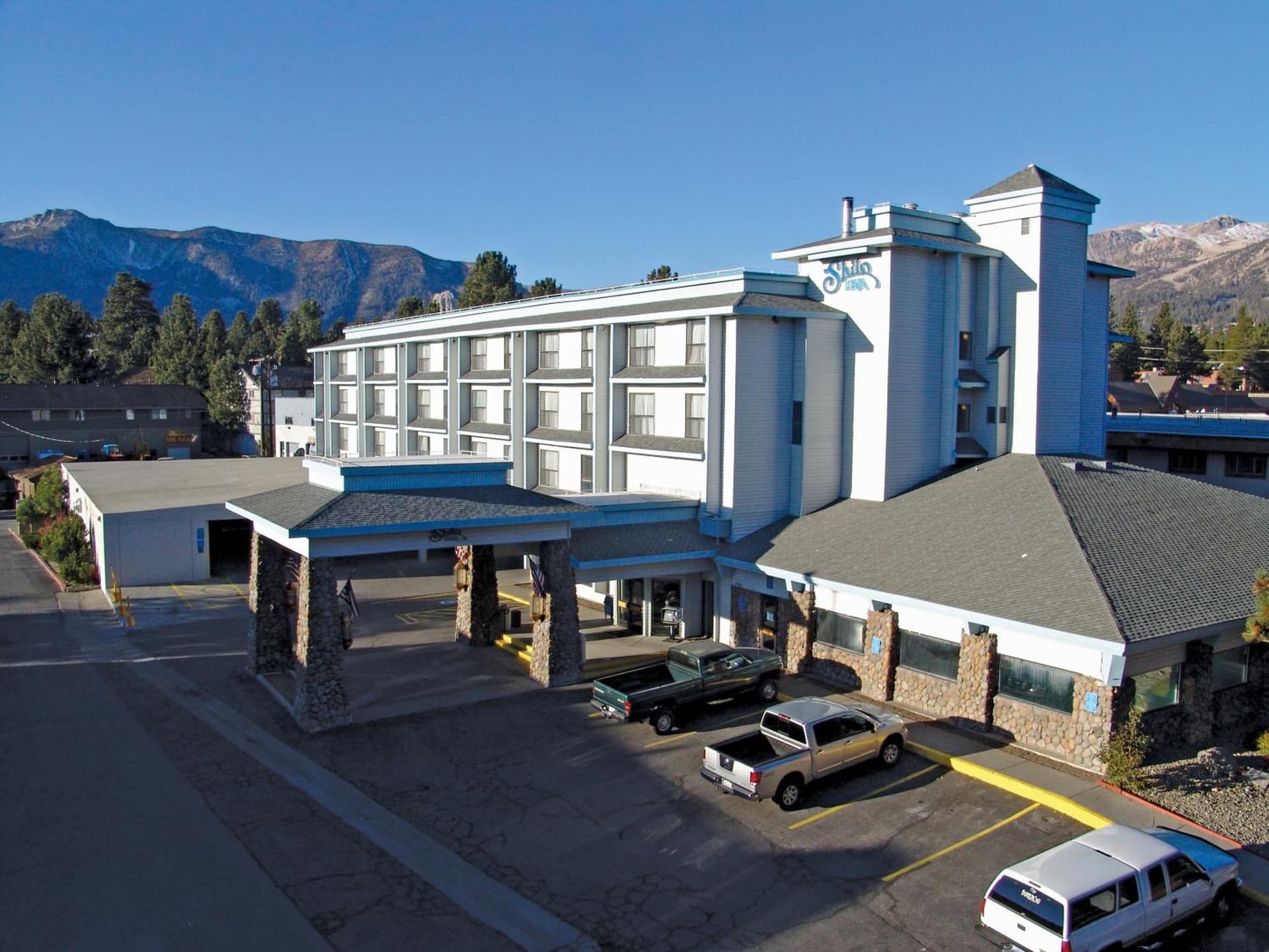 Shilo Inn Mammoth Lakes featured exterior or lobby in Mammoth Lakes, CA — similar hotel