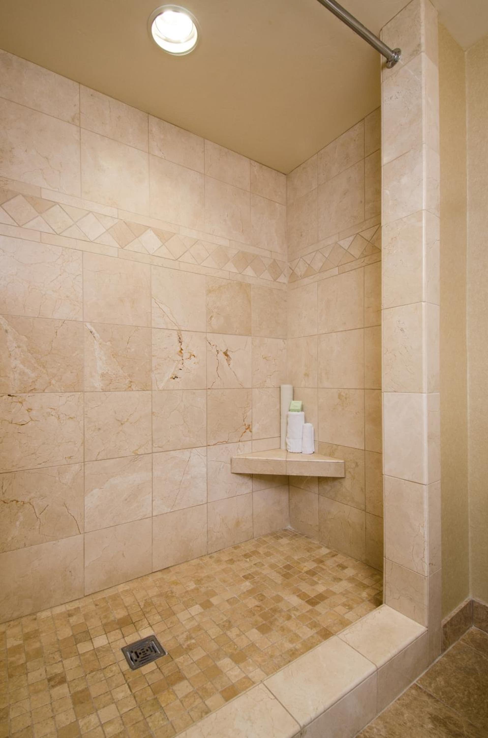 West Inn & Suites gallery photo in Carlsbad, CA — image 11