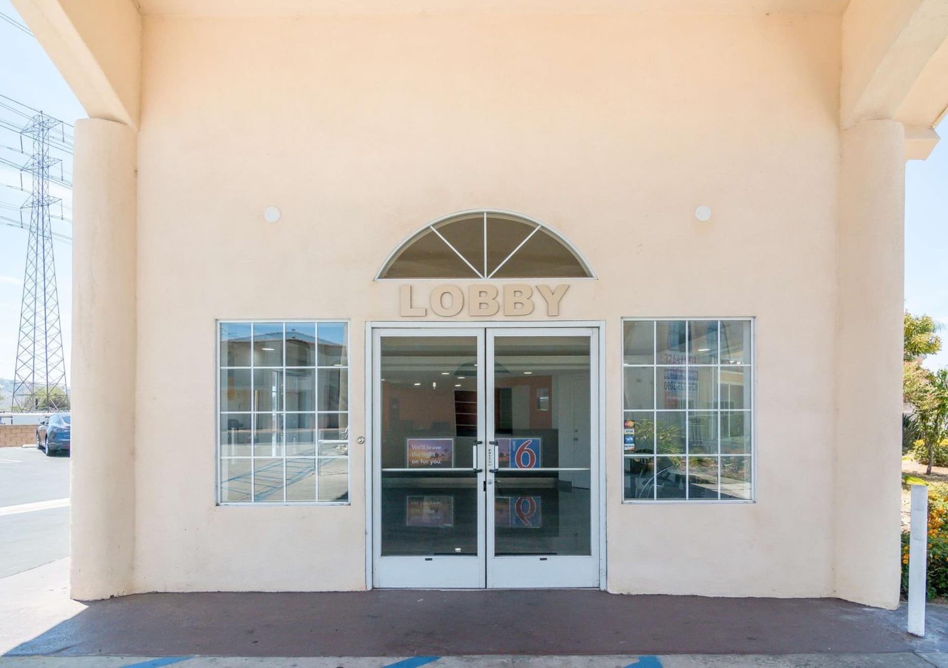 Motel 6-South El Monte, CA - Los Angeles property views in South El Monte, CA — gallery photo 3