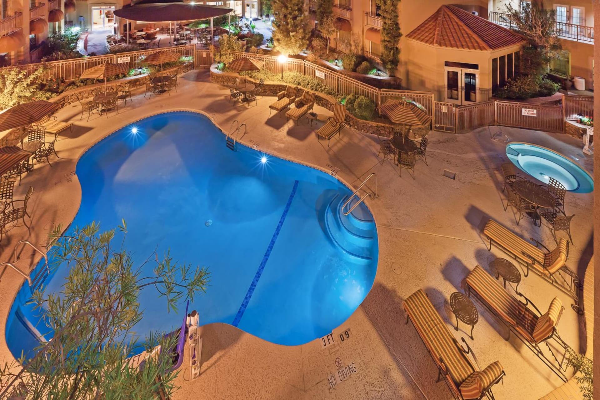 Radisson Hotel El Paso Airport gallery photo in El Paso, TX — image 54