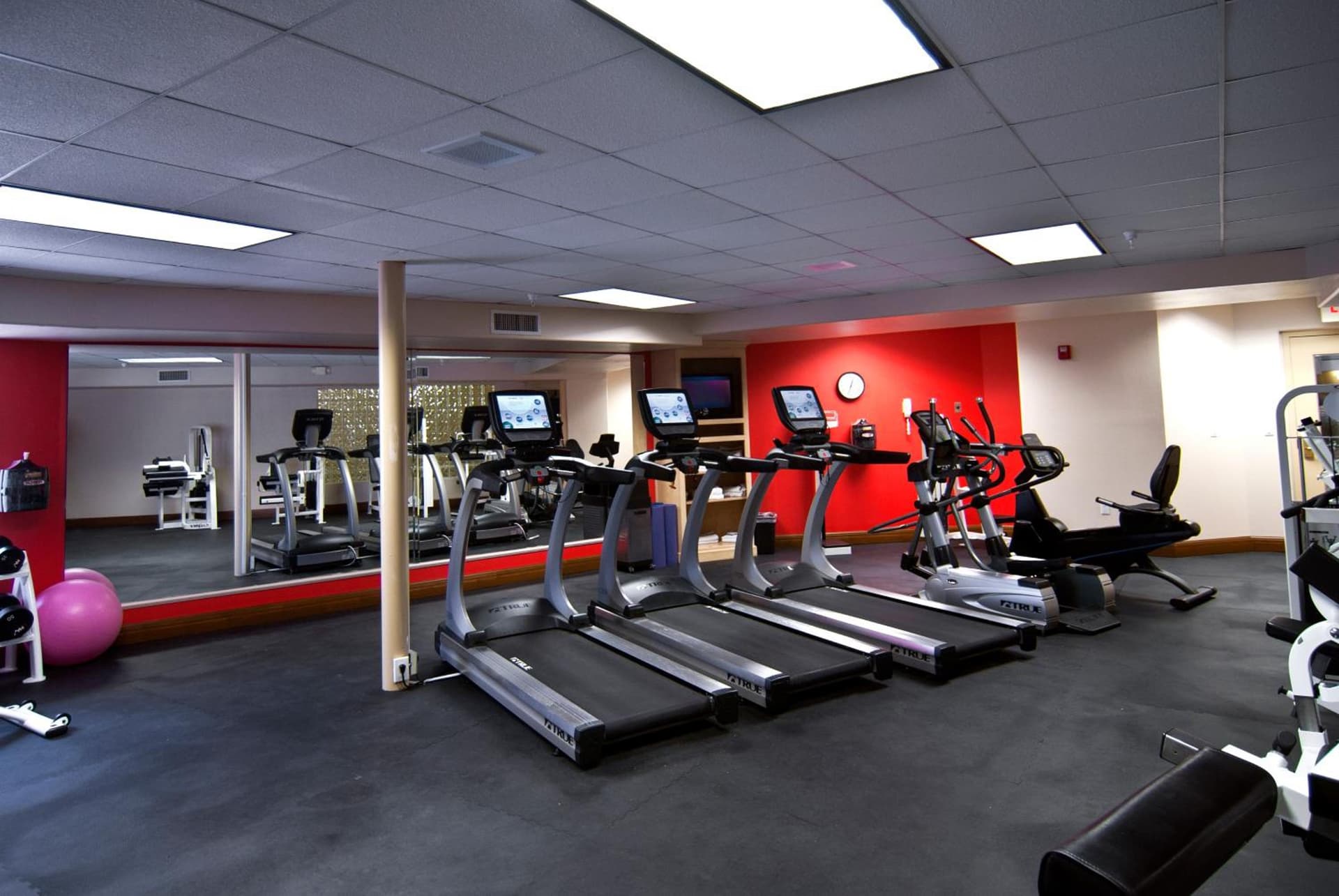 Radisson Hotel El Paso Airport gallery photo in El Paso, TX — image 20