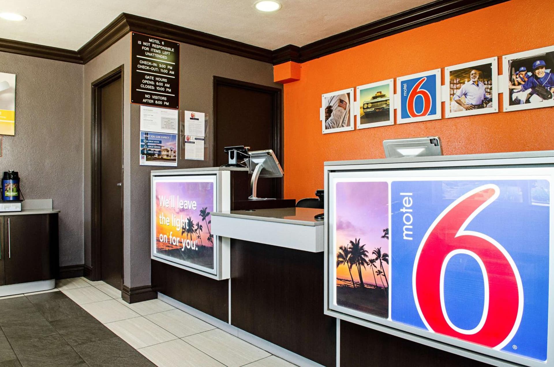 Motel 6-Modesto, CA - Downtown interior in Modesto, CA — gallery photo 2
