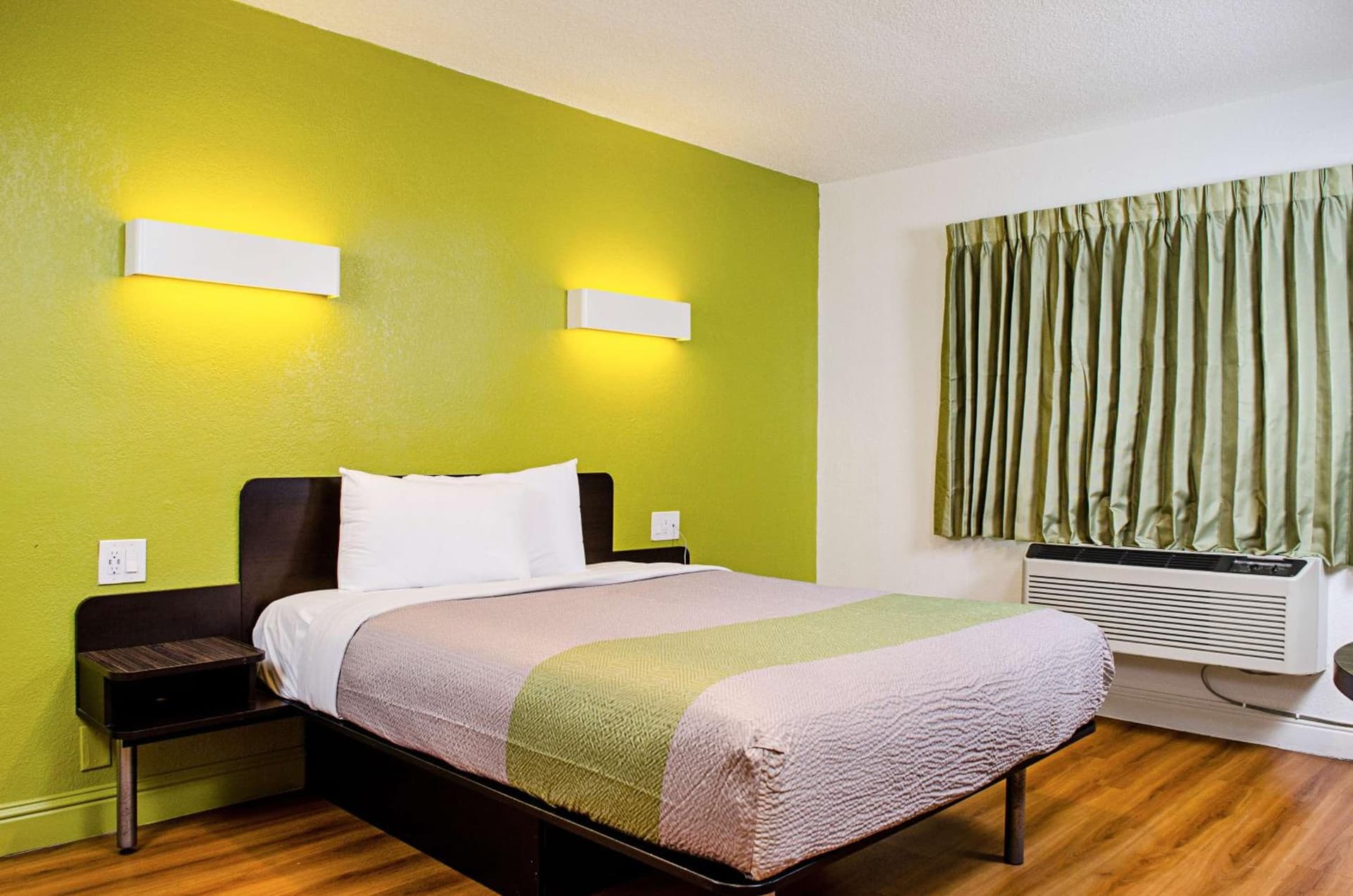 Motel 6-Modesto, CA - Downtown gallery photo in Modesto, CA — image 9