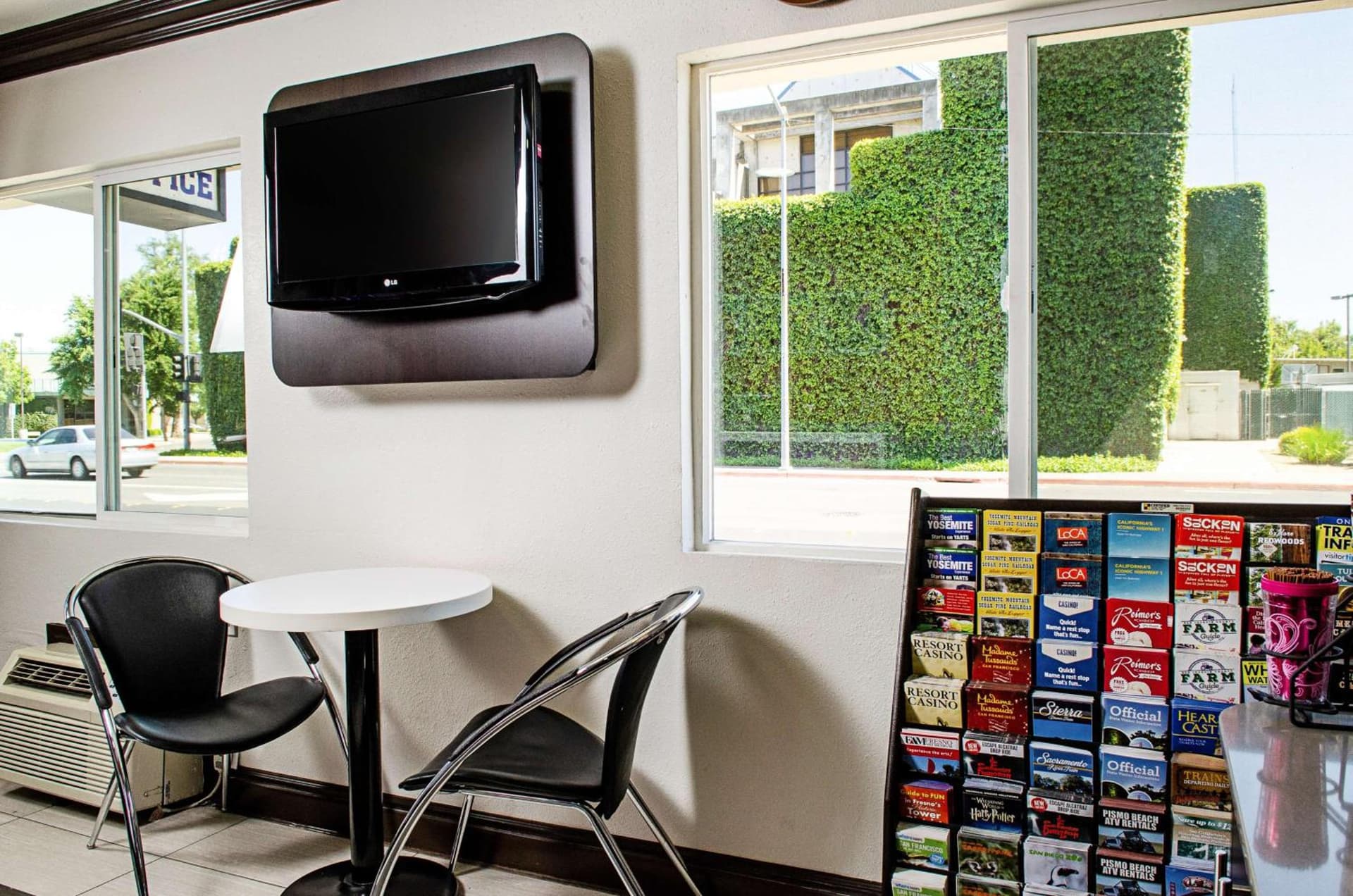 Motel 6-Modesto, CA - Downtown gallery photo in Modesto, CA — image 17