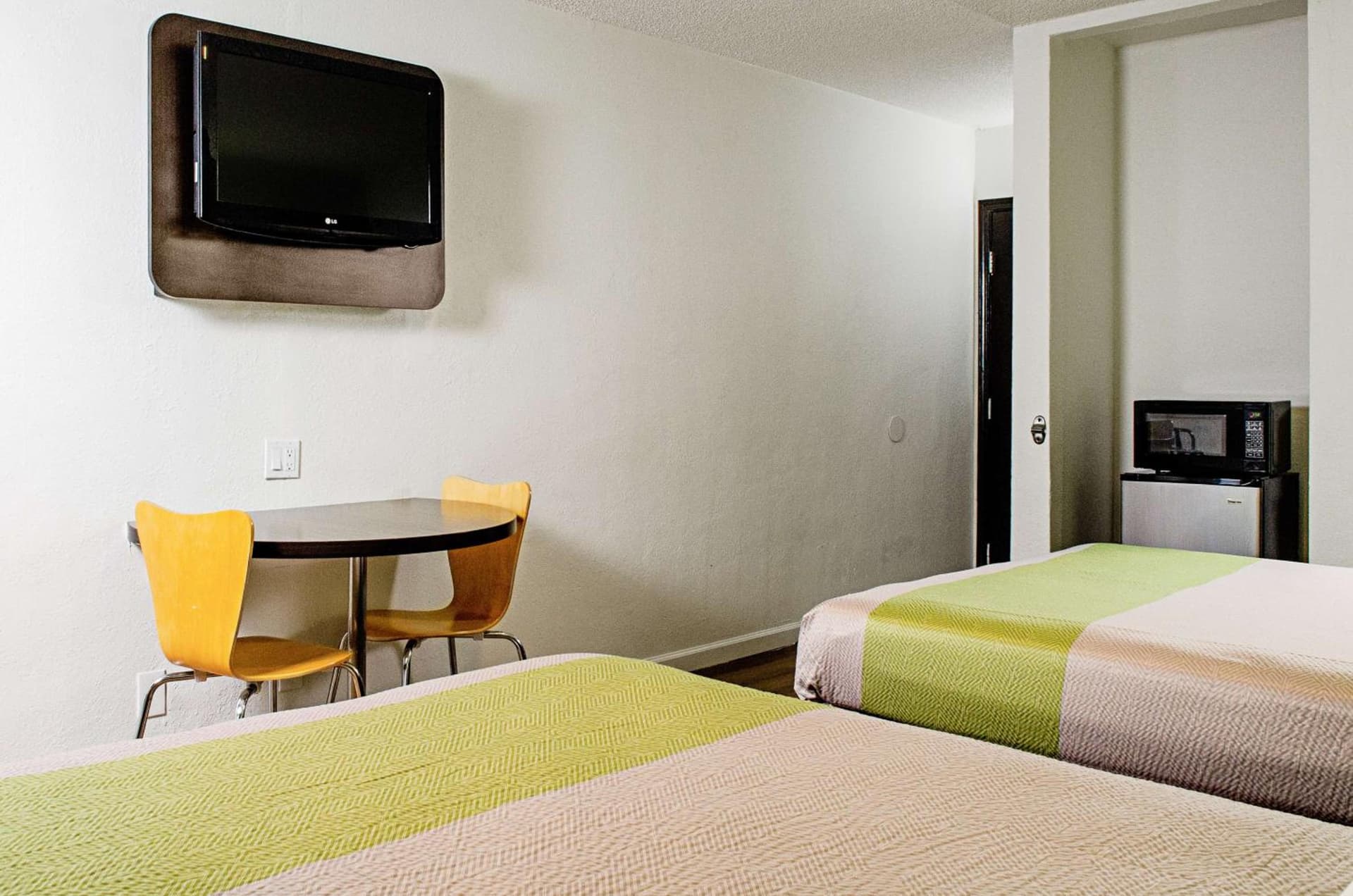 Motel 6-Modesto, CA - Downtown gallery photo in Modesto, CA — image 27