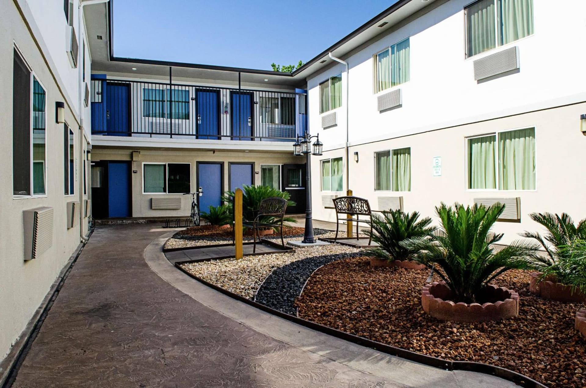 Motel 6-Modesto, CA - Downtown gallery photo in Modesto, CA — image 7