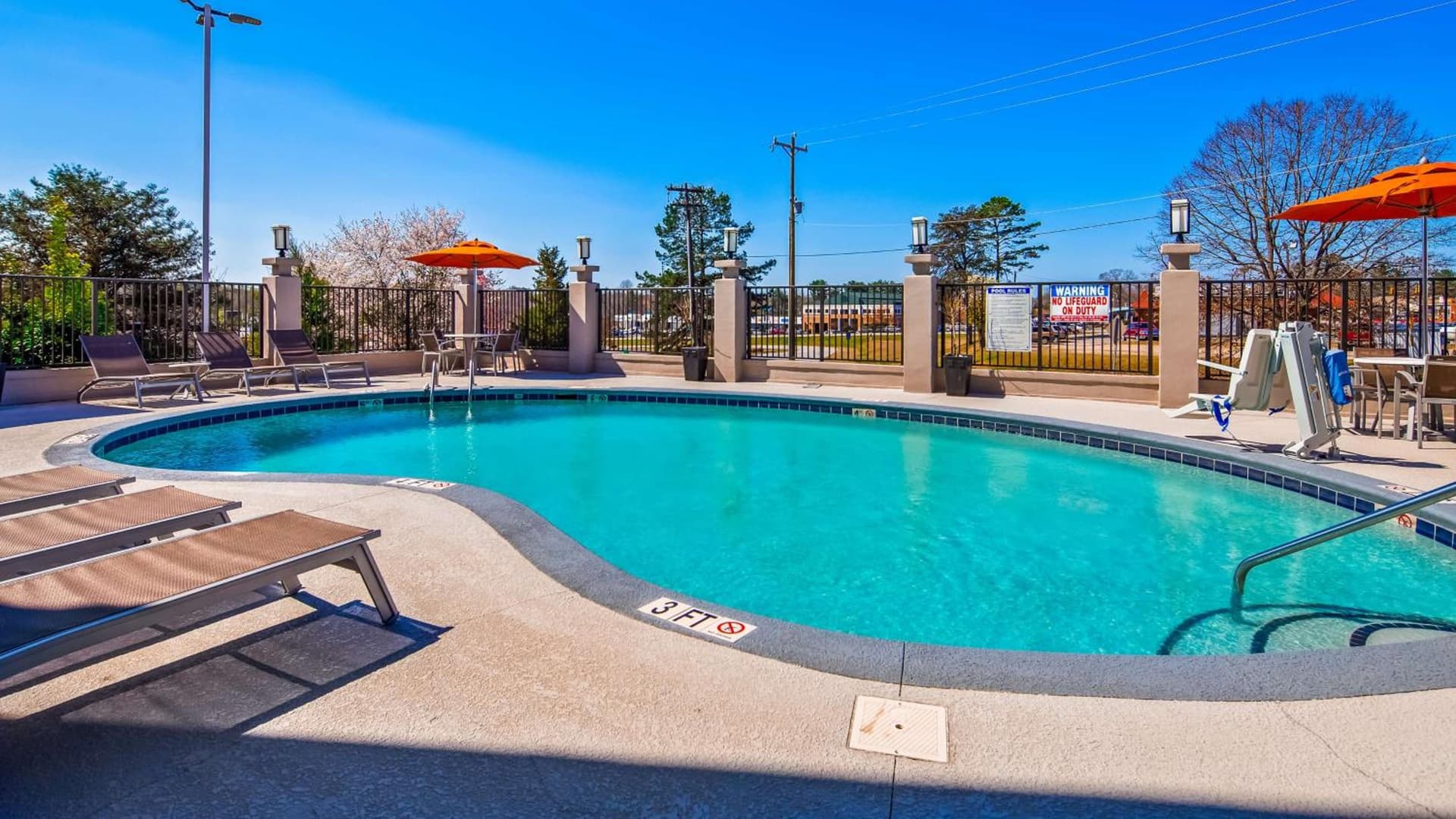 Best Western Travelers Rest/Greenville interior in Travelers Rest, SC — gallery photo 2
