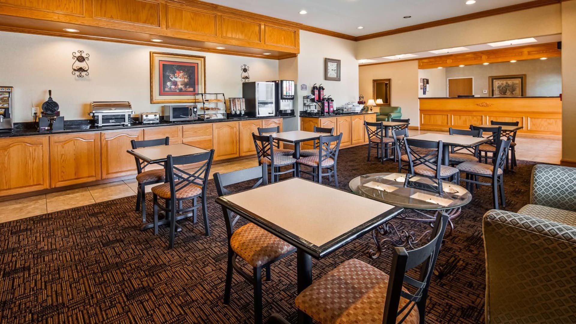 Best Western Longview interior in Longview, TX — gallery photo 2
