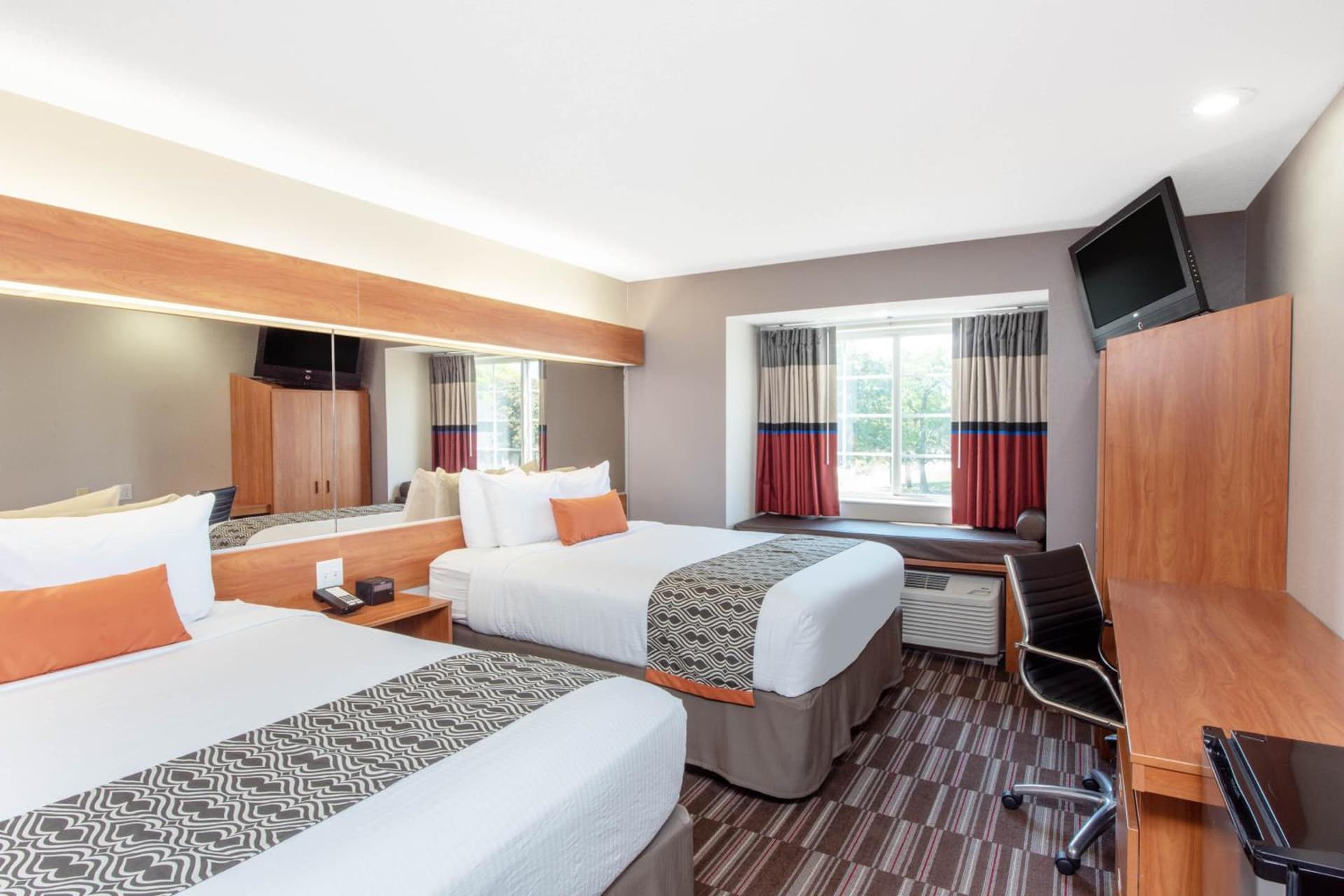 Microtel Inn & Suites by Wyndham Springfield gallery photo in Springfield, IL — image 6
