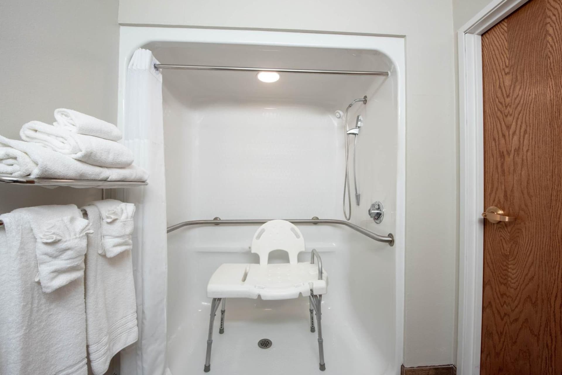 Microtel Inn & Suites by Wyndham Springfield gallery photo in Springfield, IL — image 18